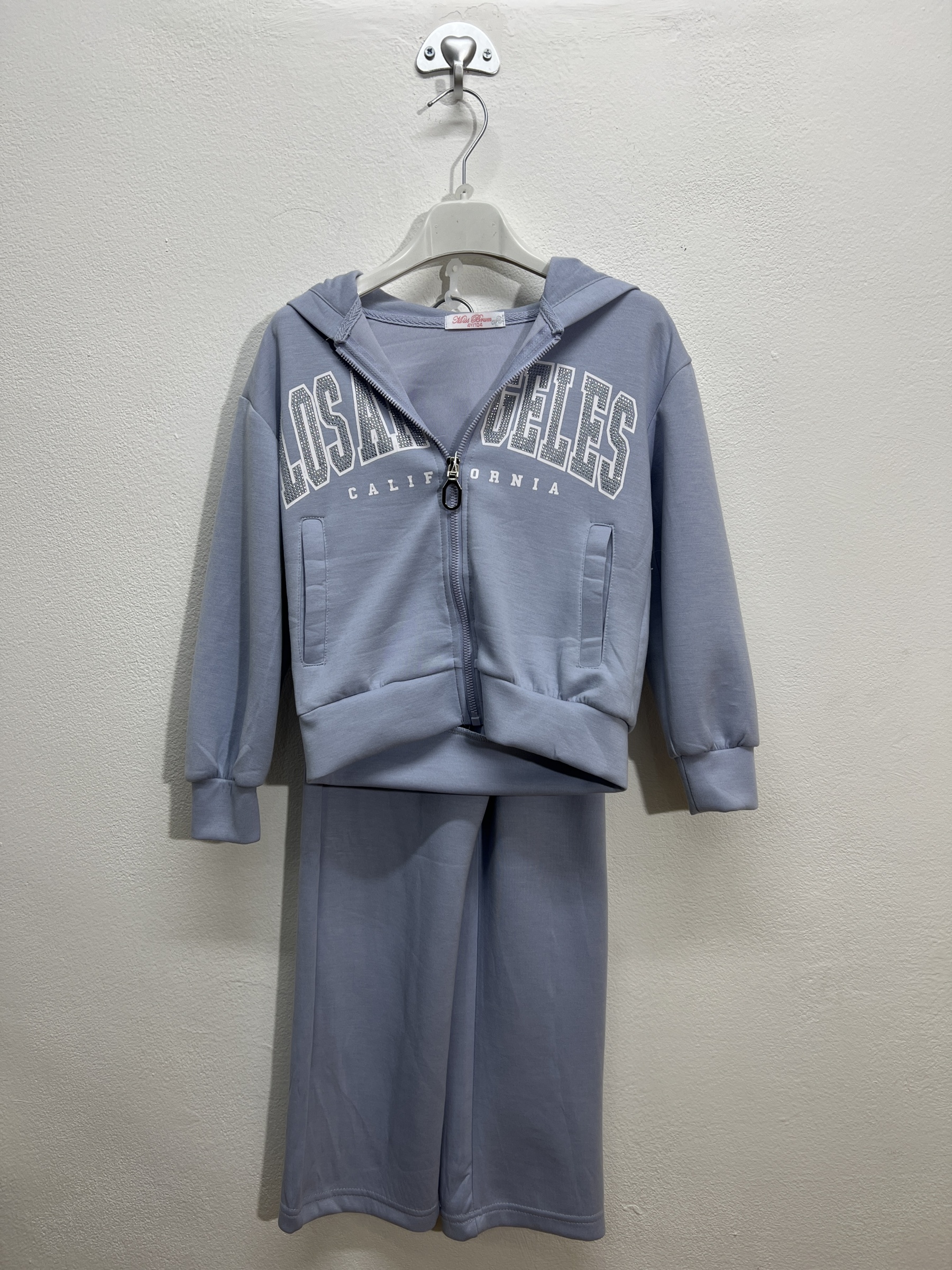 KA-1059 | Tuta con scritta brillantinato