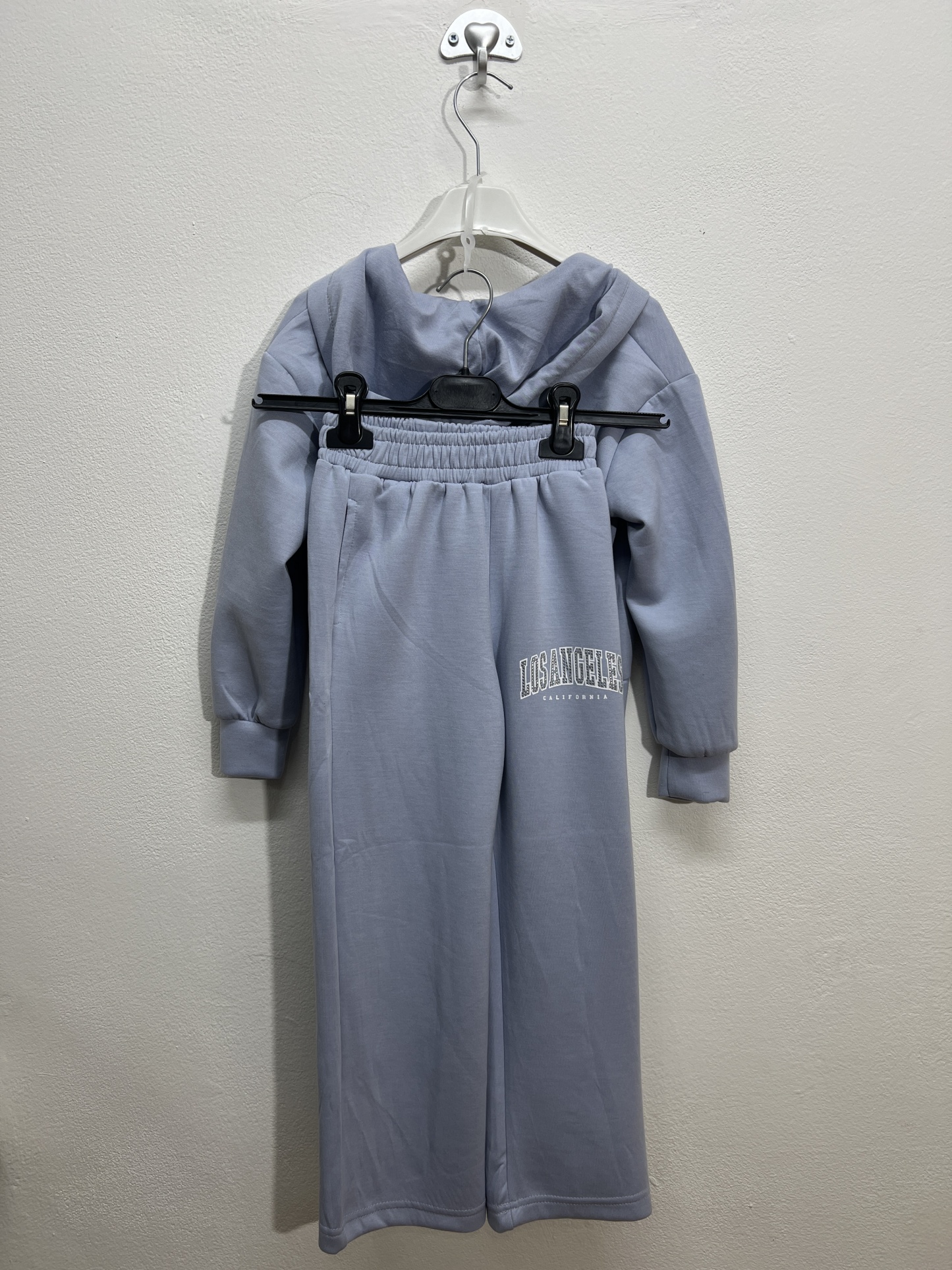 KA-1059 | Tuta con scritta brillantinato