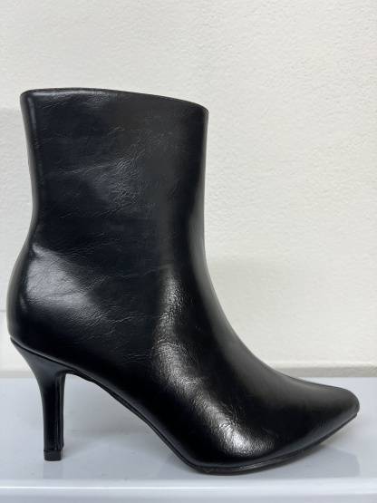 2P5C | Stivaletto in pelle con tacco sottile 