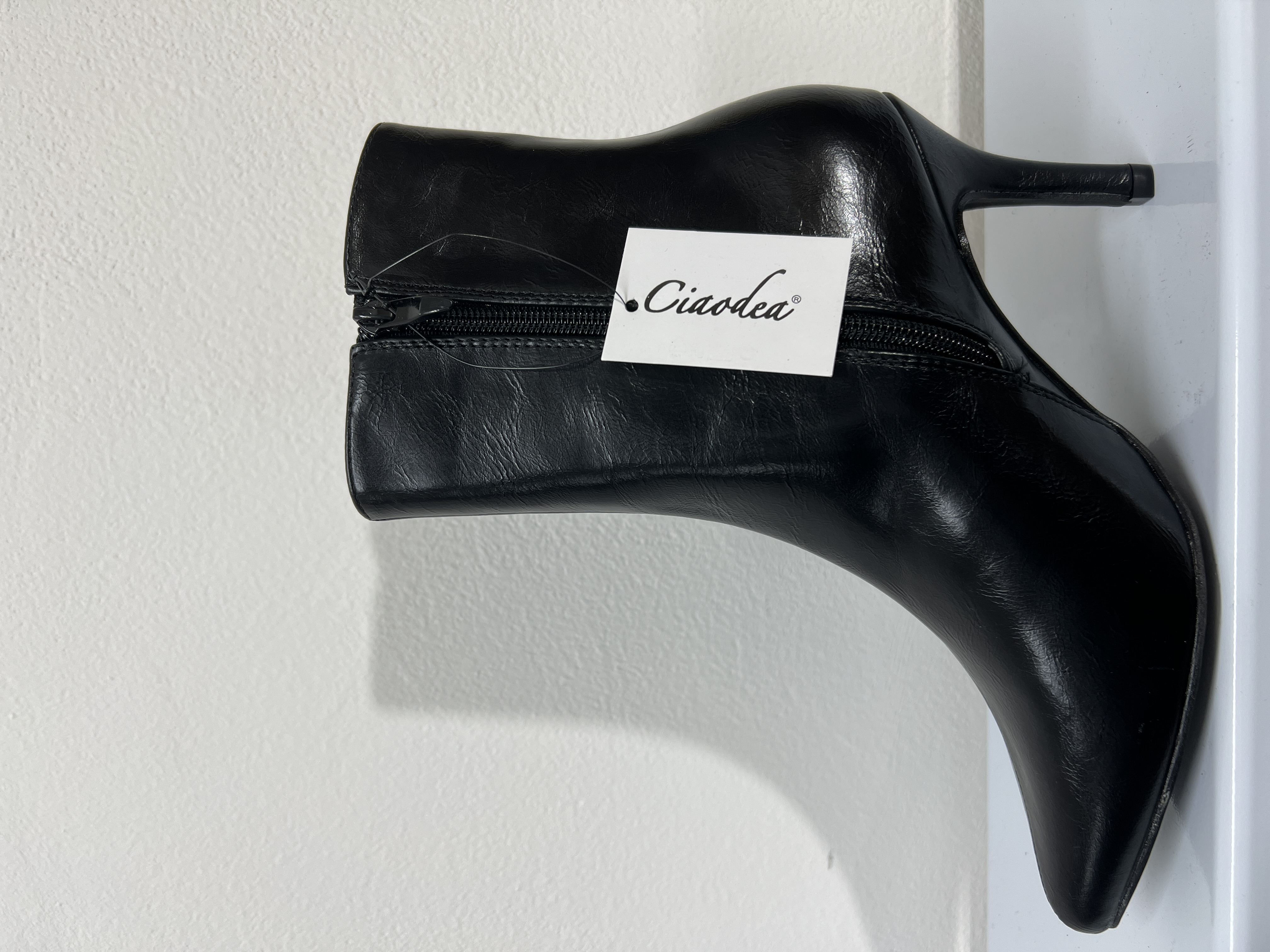 2P5C | Stivaletto in pelle con tacco sottile 