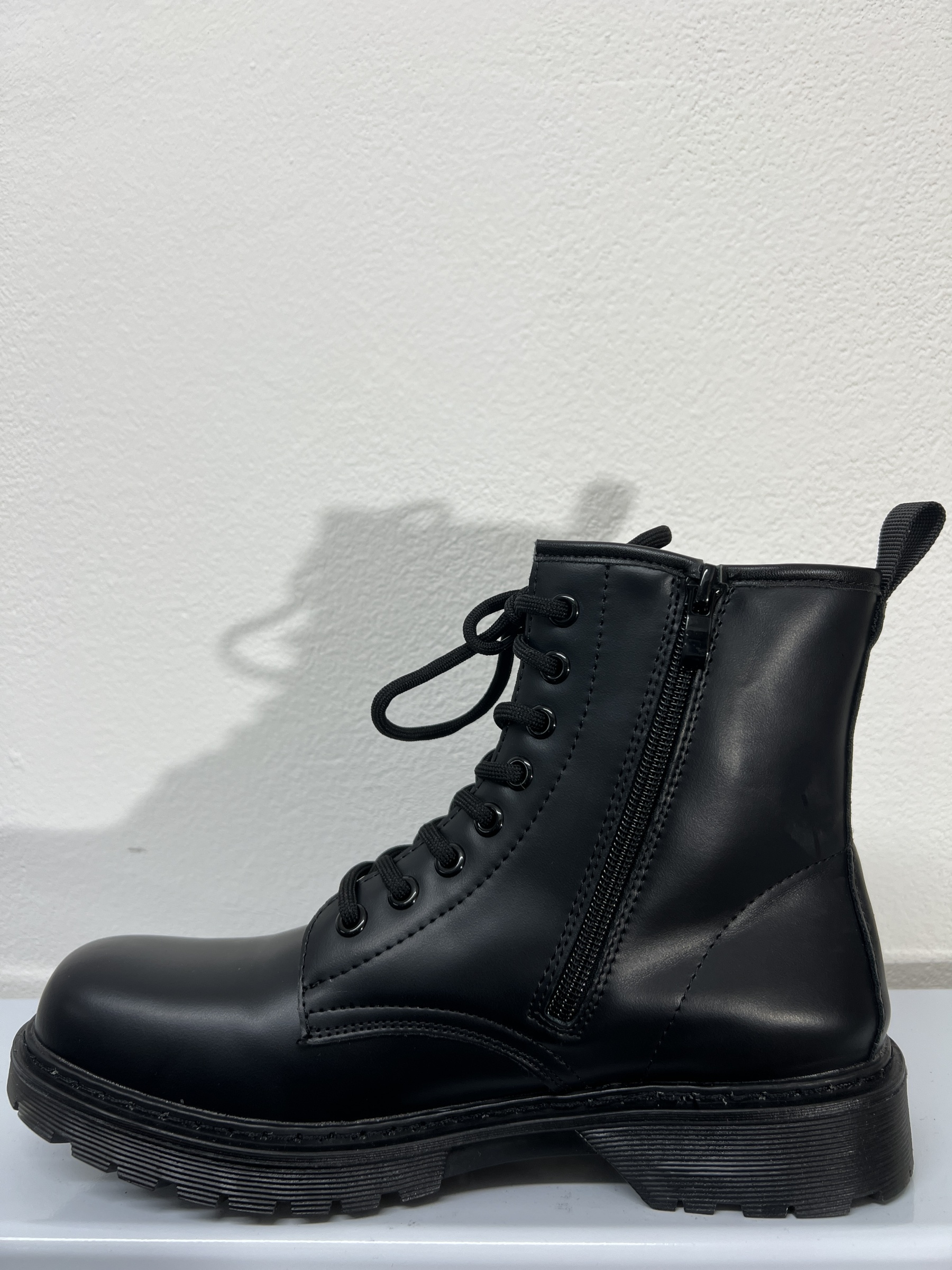 12098 | Stivaletti in pelle 