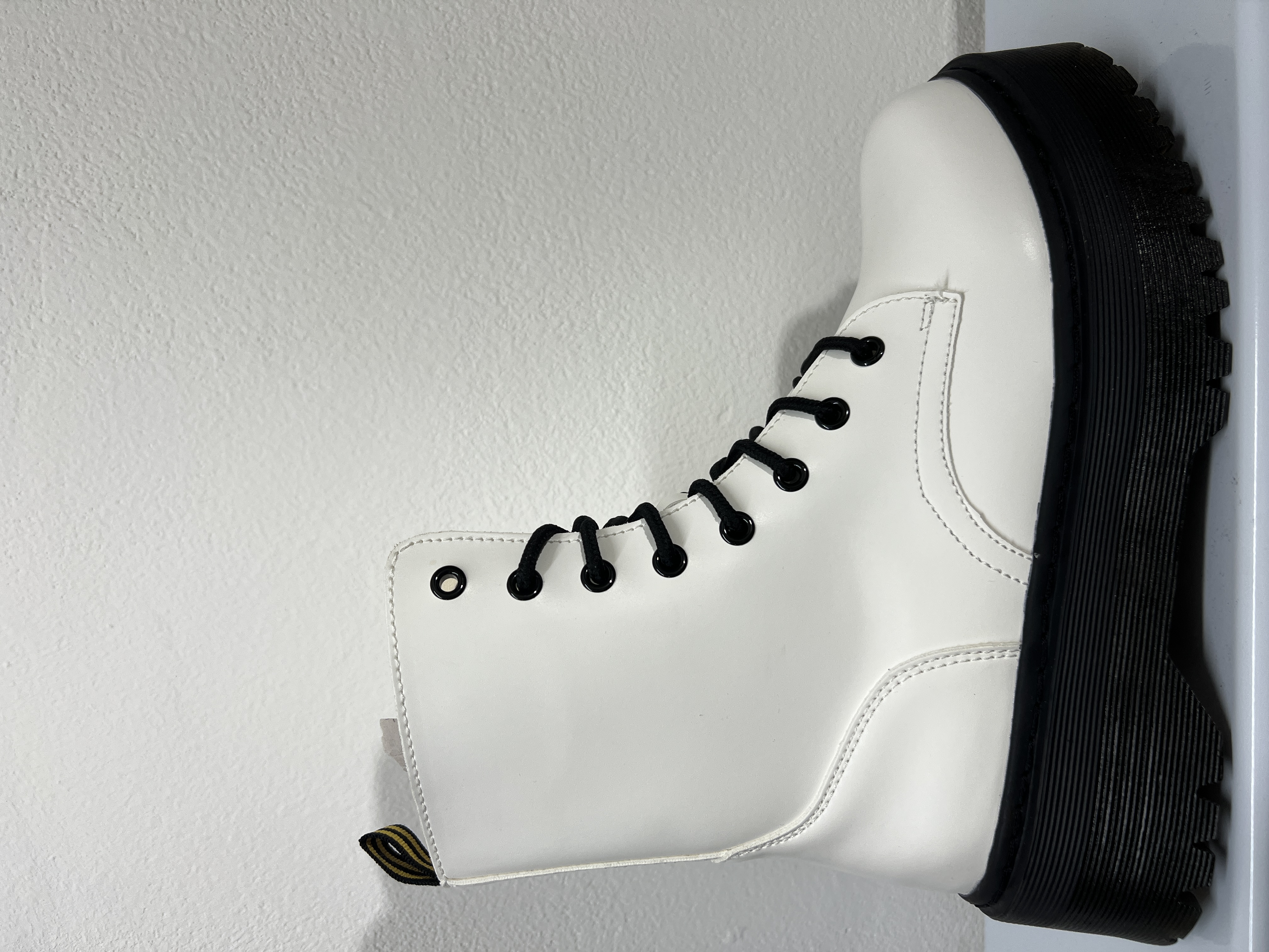 N9AX1929 | Stivaletti con rialzo semplice 