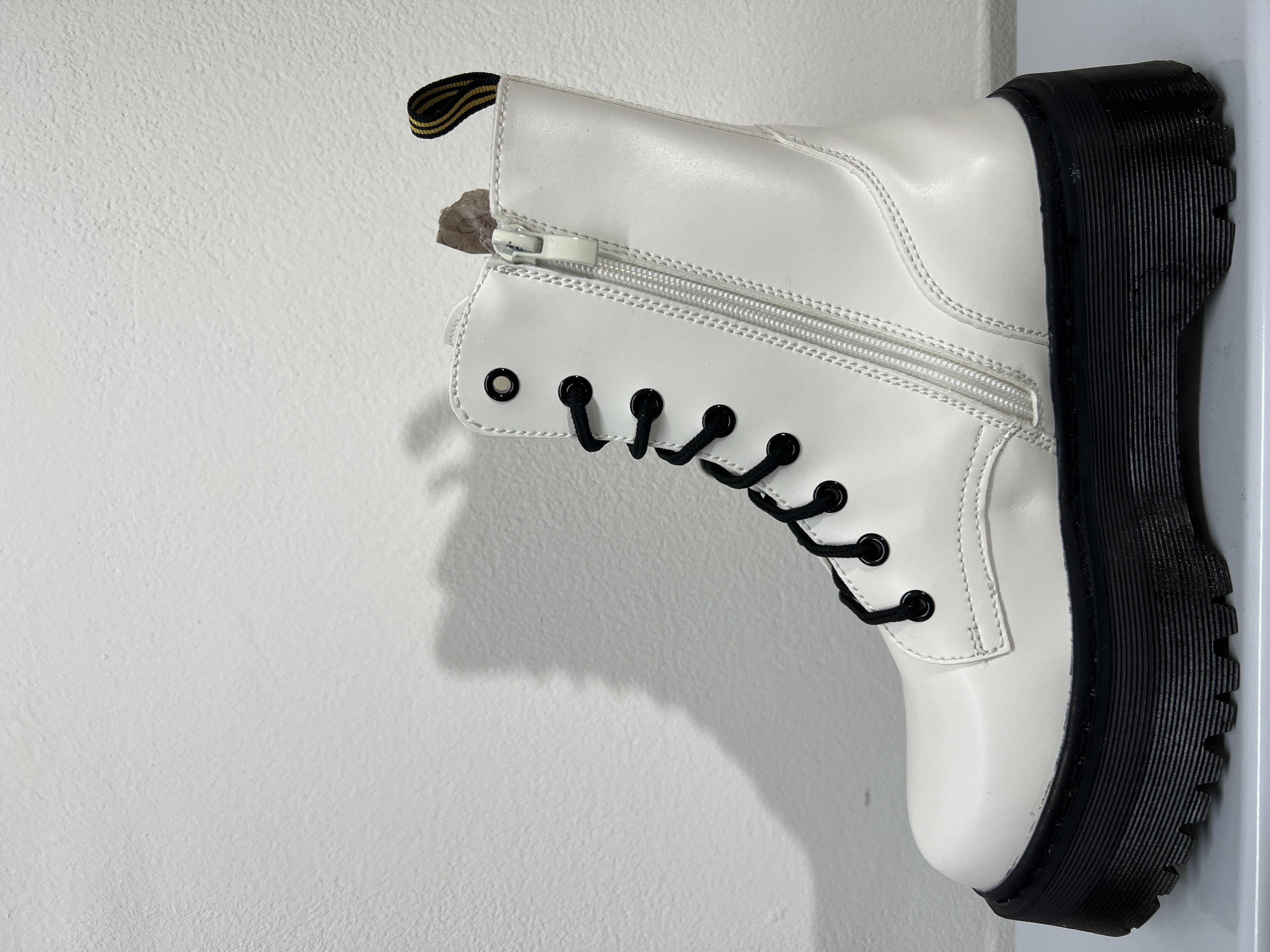 N9AX1929 | Stivaletti con rialzo semplice 