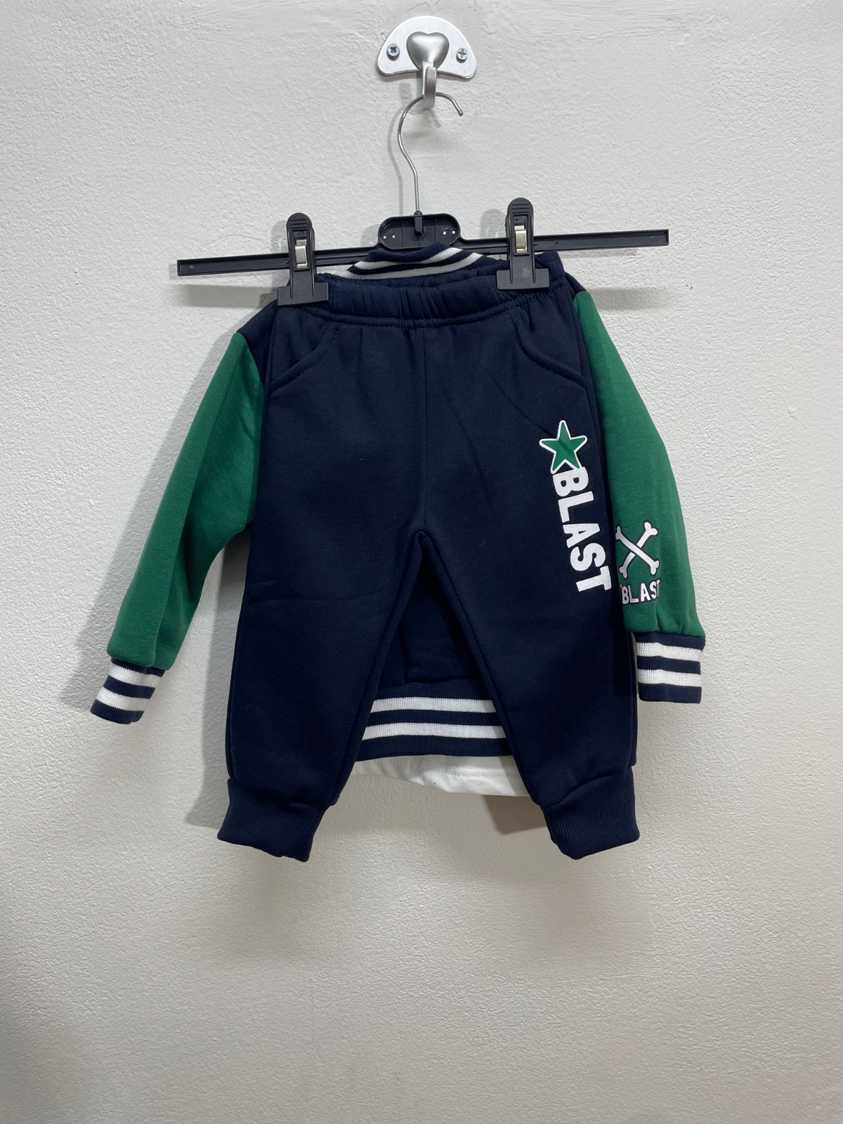 BR-179 | Tuta tre pezzi felpata con bottoni