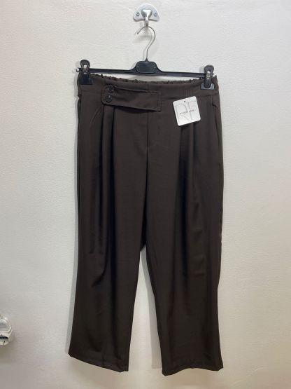 M12671 | PANTALONE CON BOTTONCINI