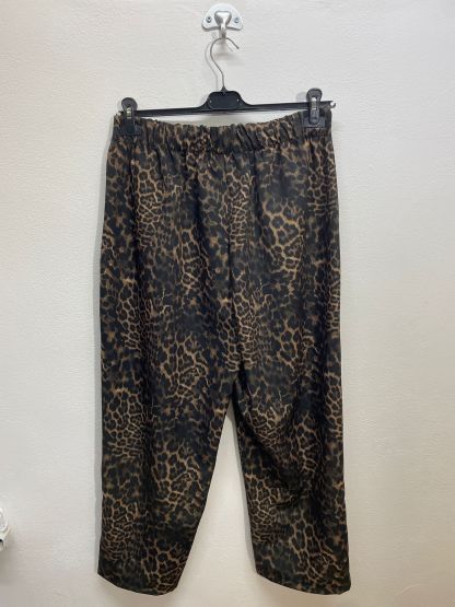 M12671 | PANTALONE CON BOTTONCINI