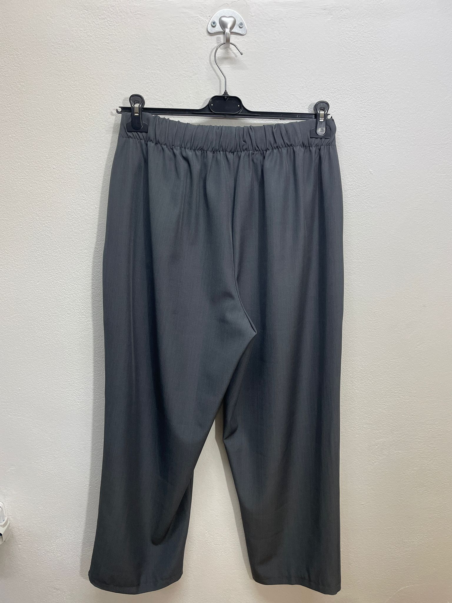 M12671 | PANTALONE CON BOTTONCINI