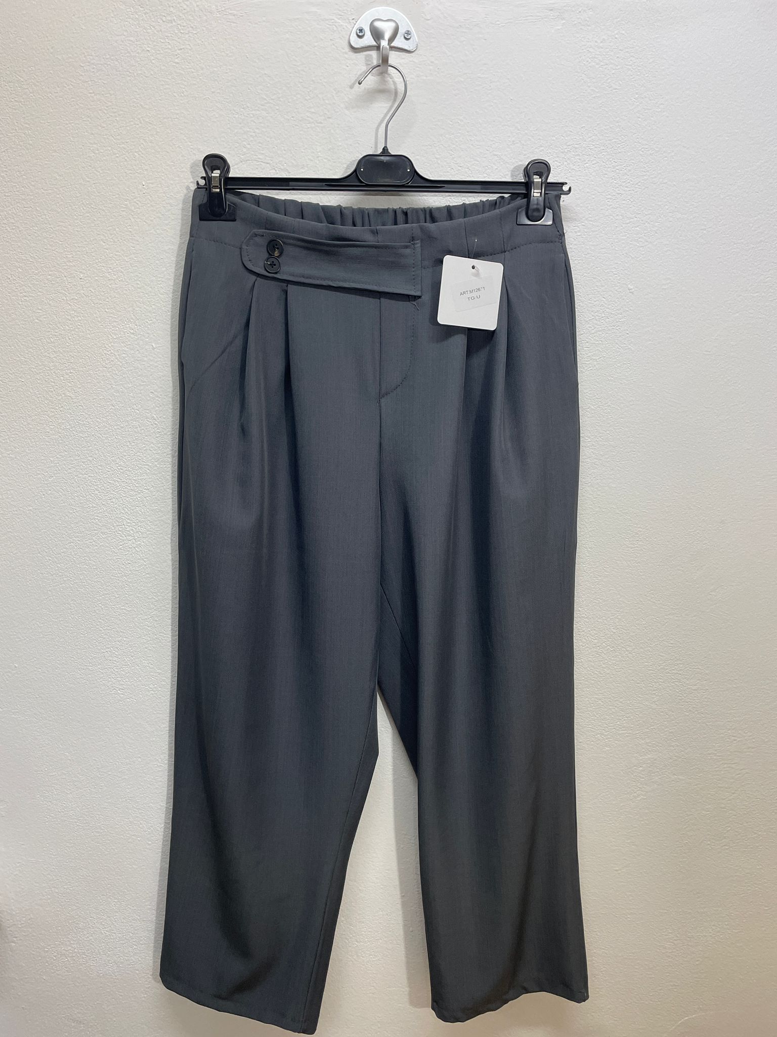 M12671 | PANTALONE CON BOTTONCINI
