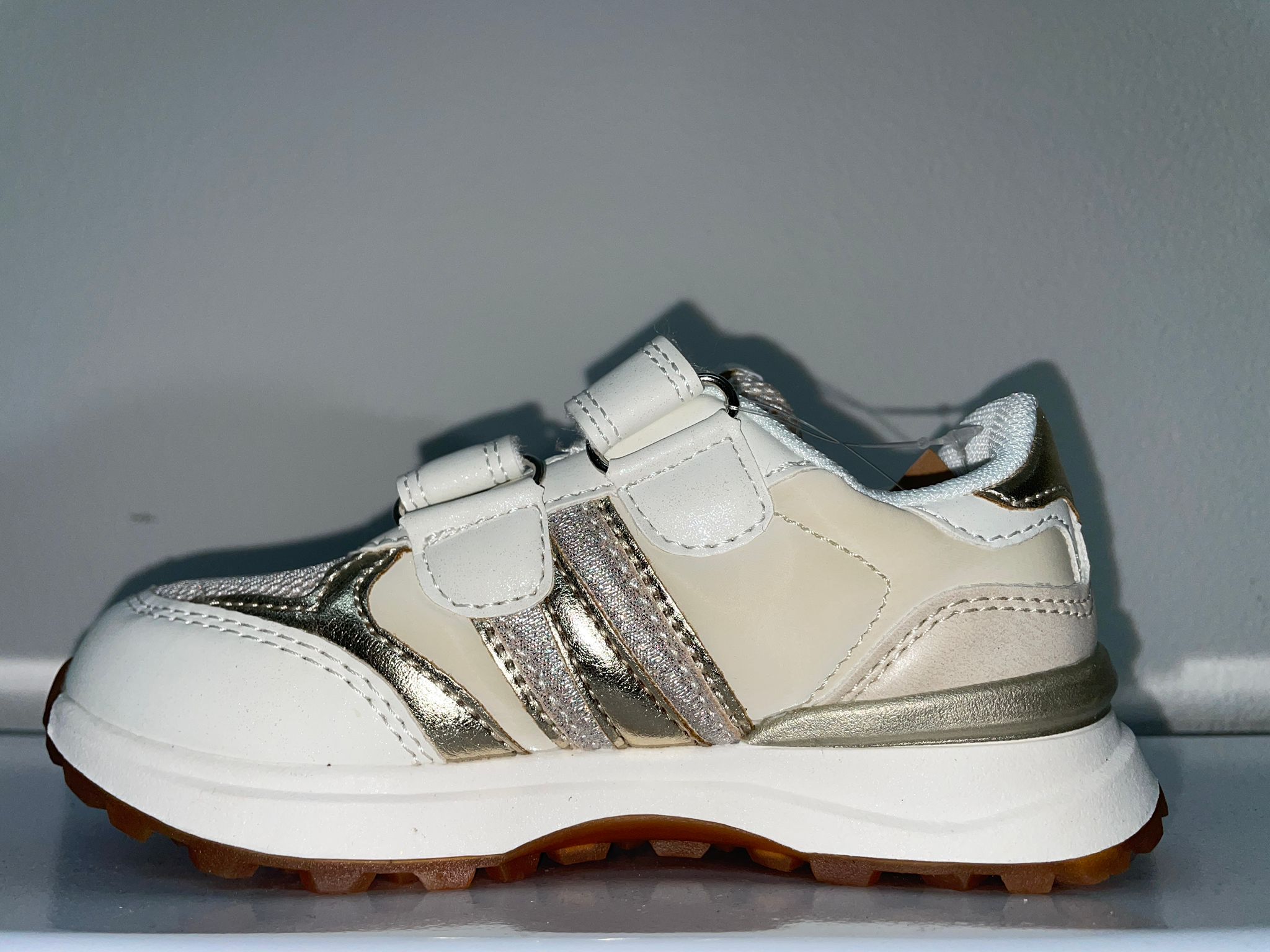 VT021-M# | Scarpette brillantinate con lo strappo