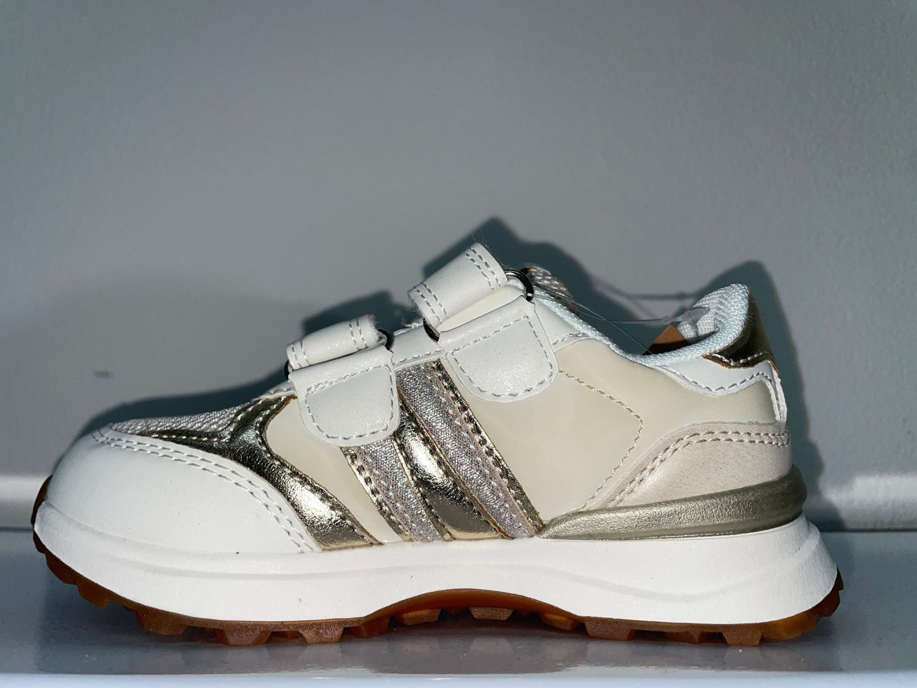 VT021-M# | Scarpette brillantinate con lo strappo