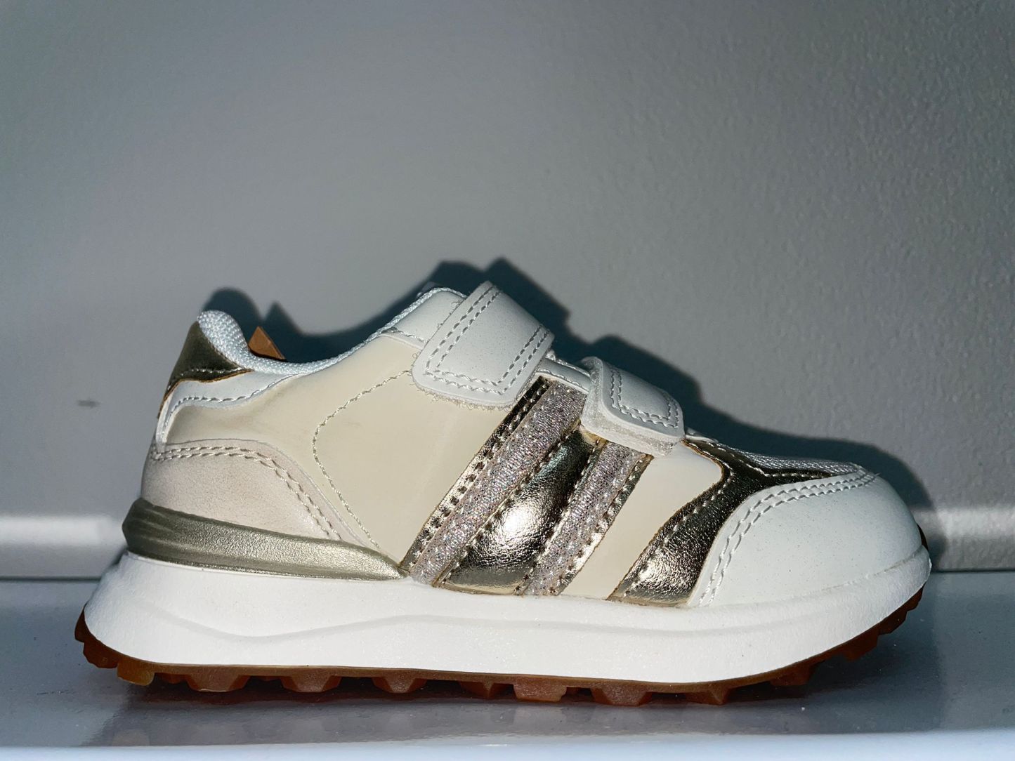 VT021-M# | Scarpette brillantinate con lo strappo