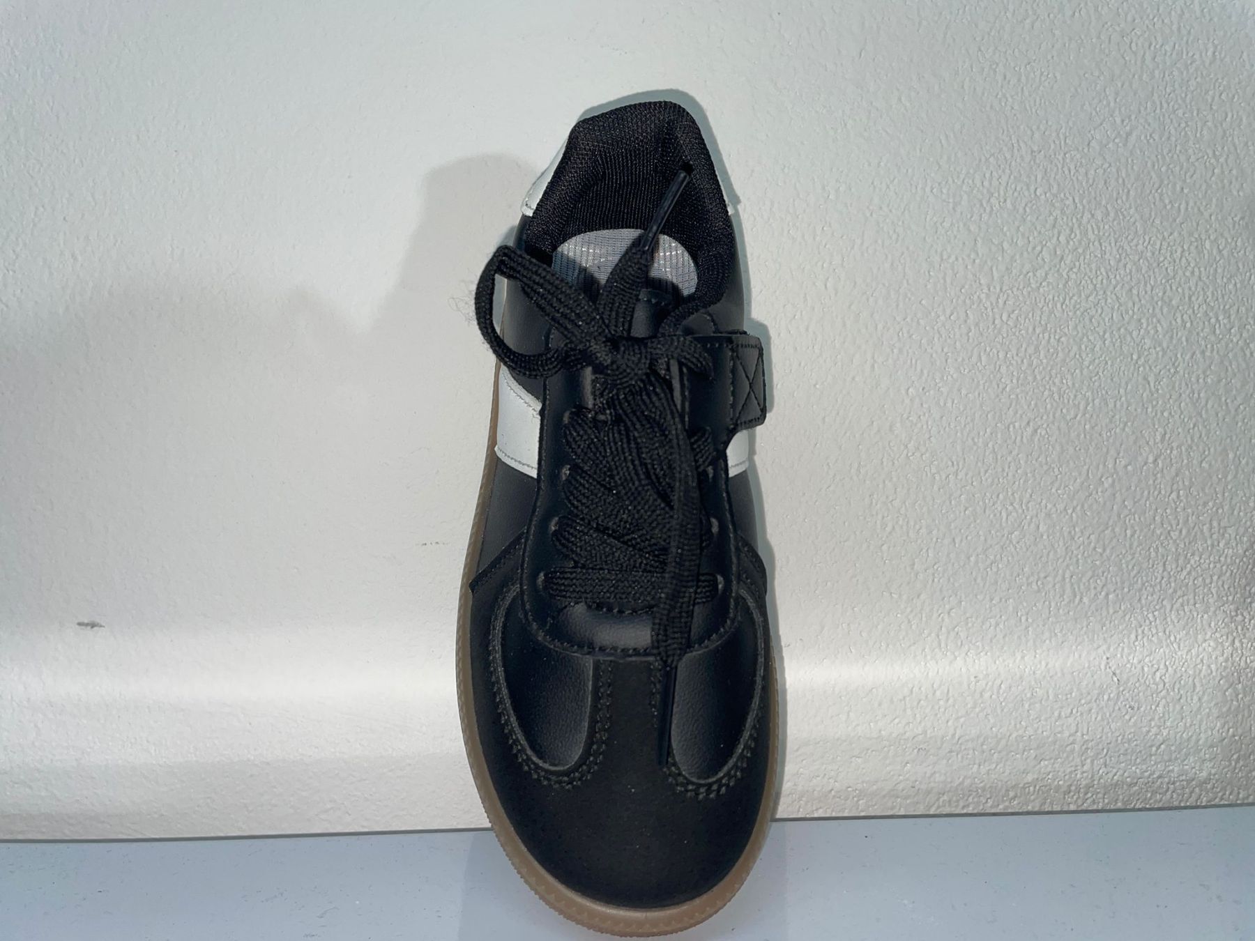 C809 | Scarpetta con strisce di lato