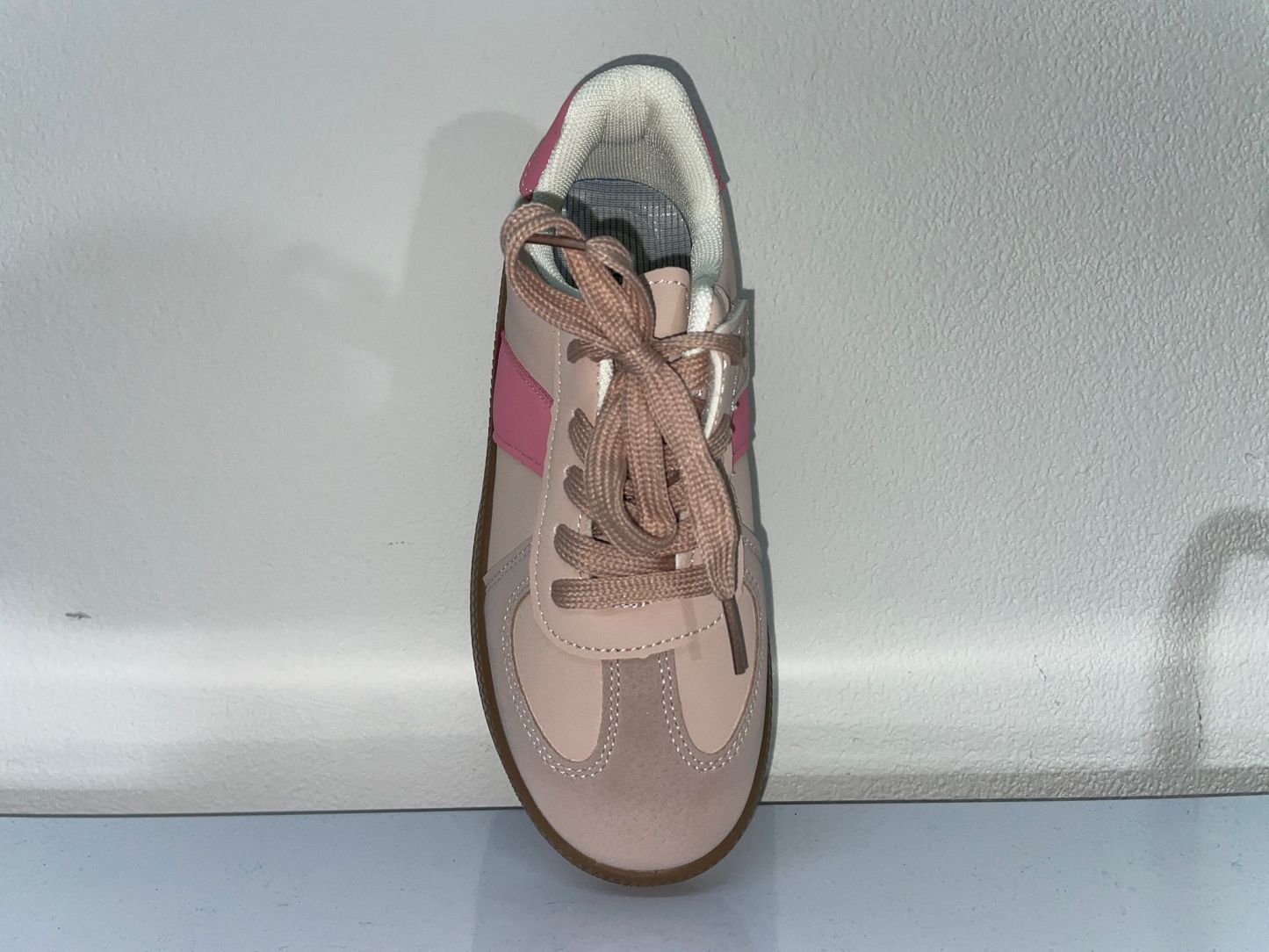 C809 | Scarpetta con strisce di lato