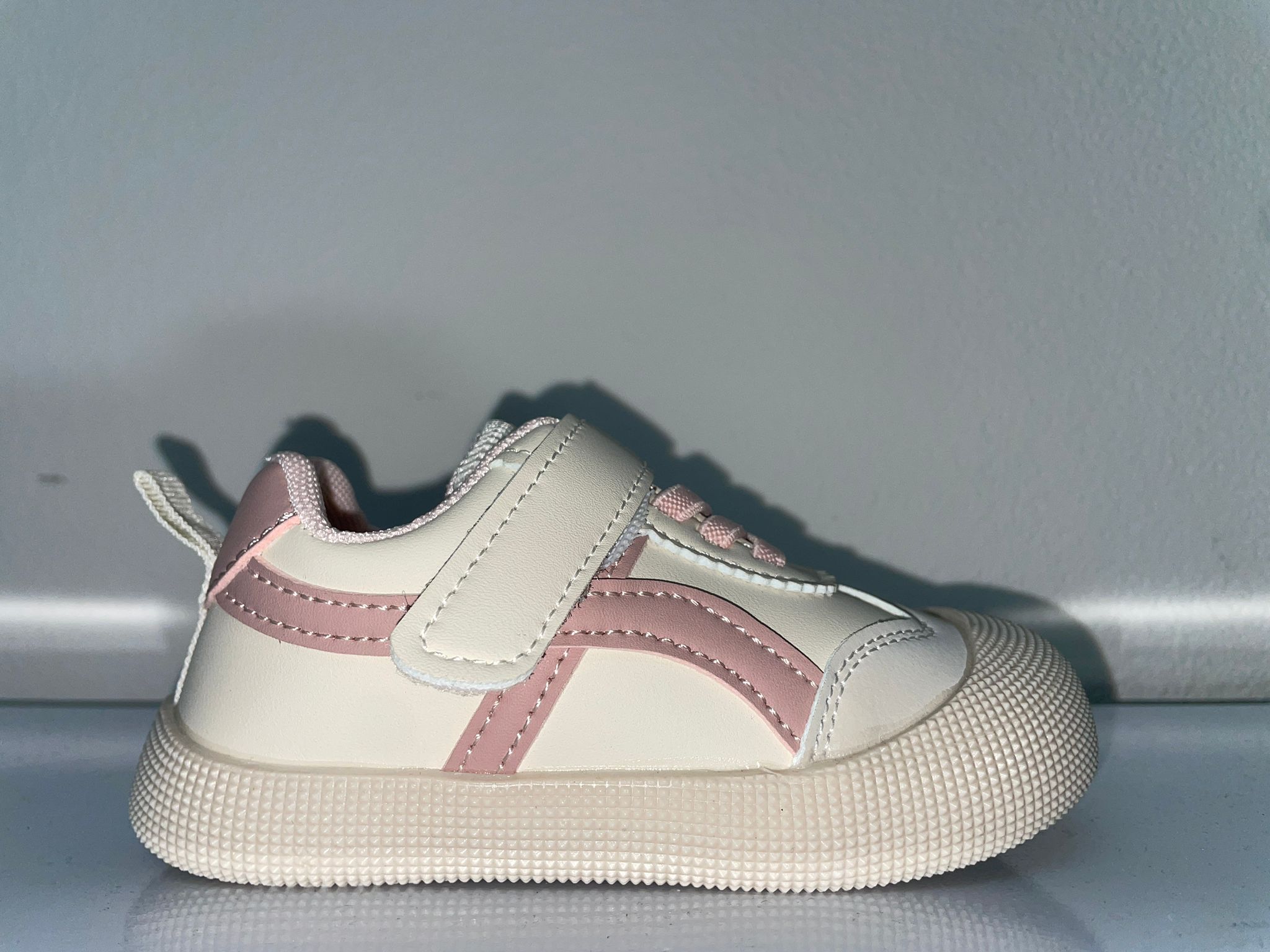 XY-24A | Scarpette con strappo