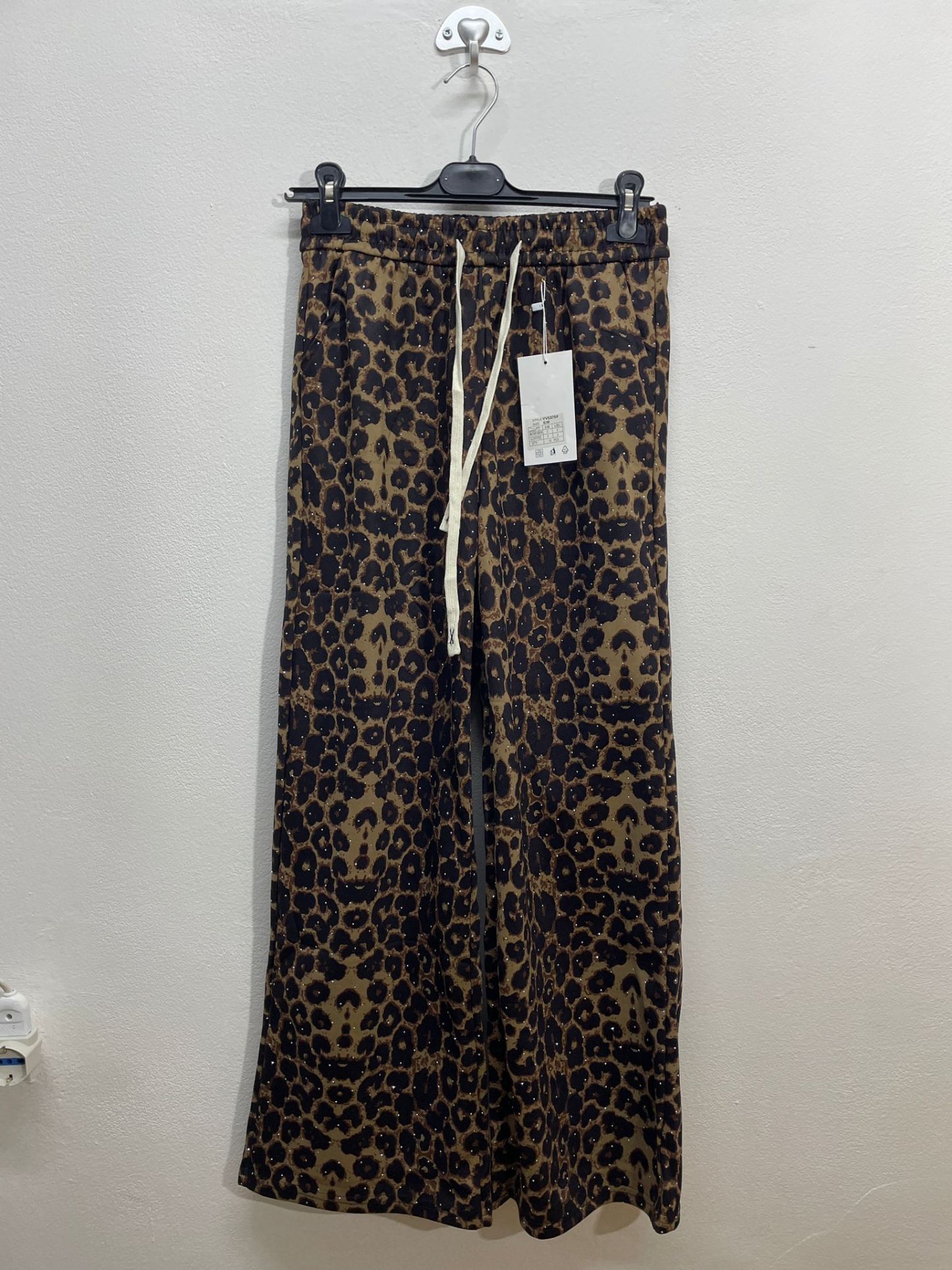 YV5376 | Pantalone tuta leopardato brillantinato