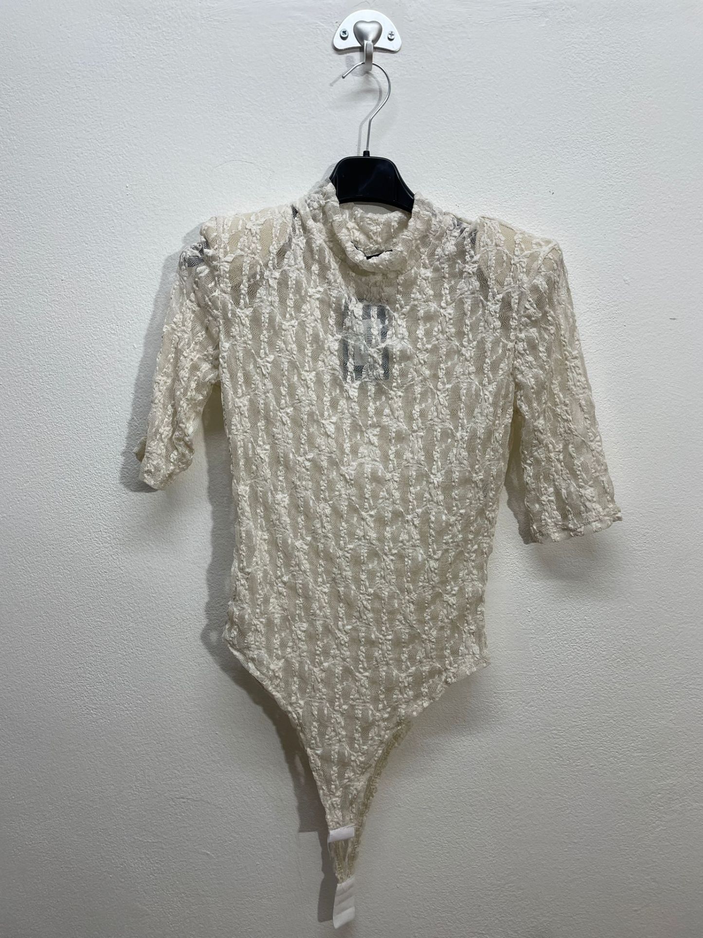 16621. Body con spalline merlettato 