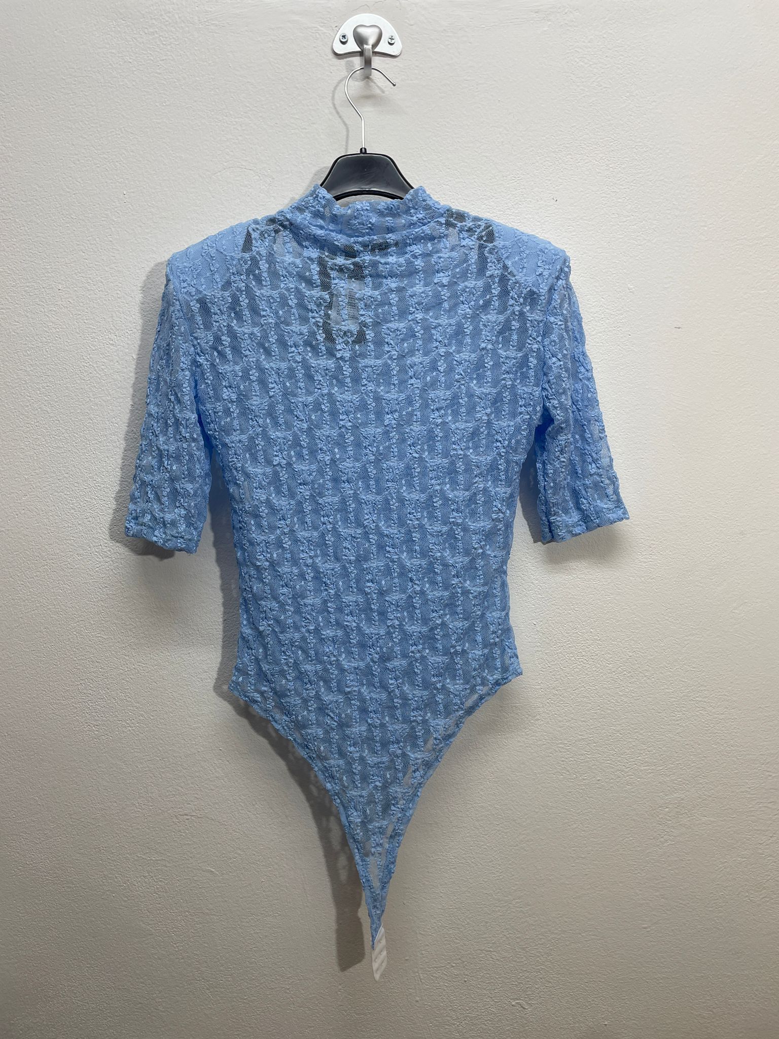 16621. Body con spalline merlettato 