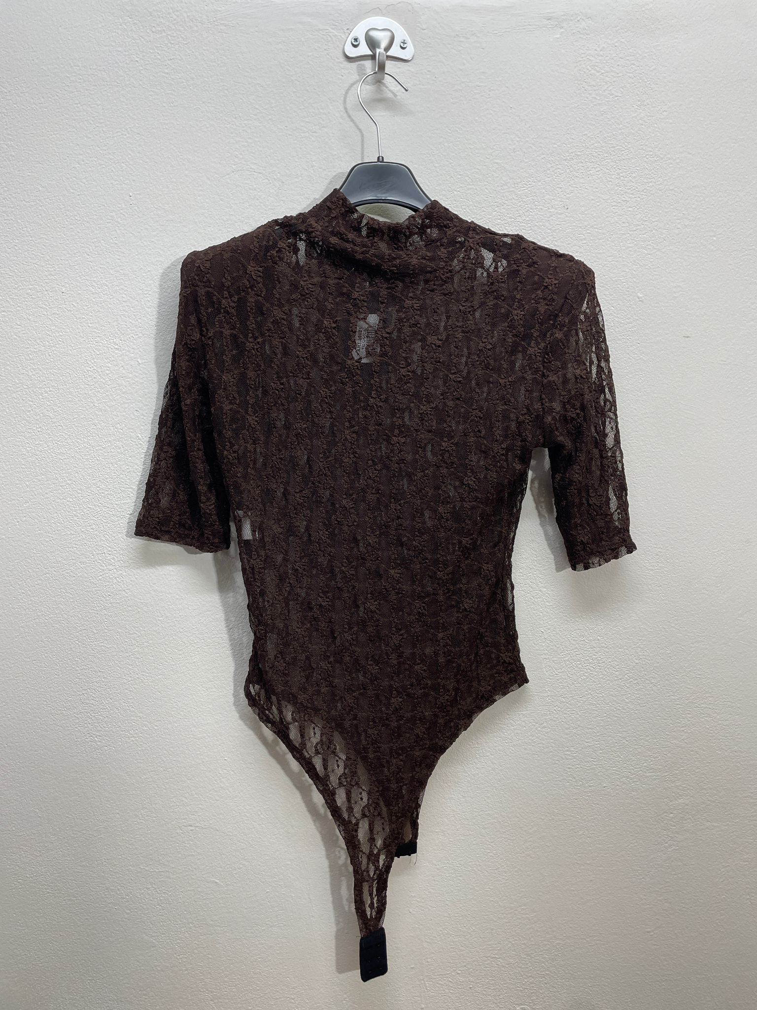 16621. Body con spalline merlettato 