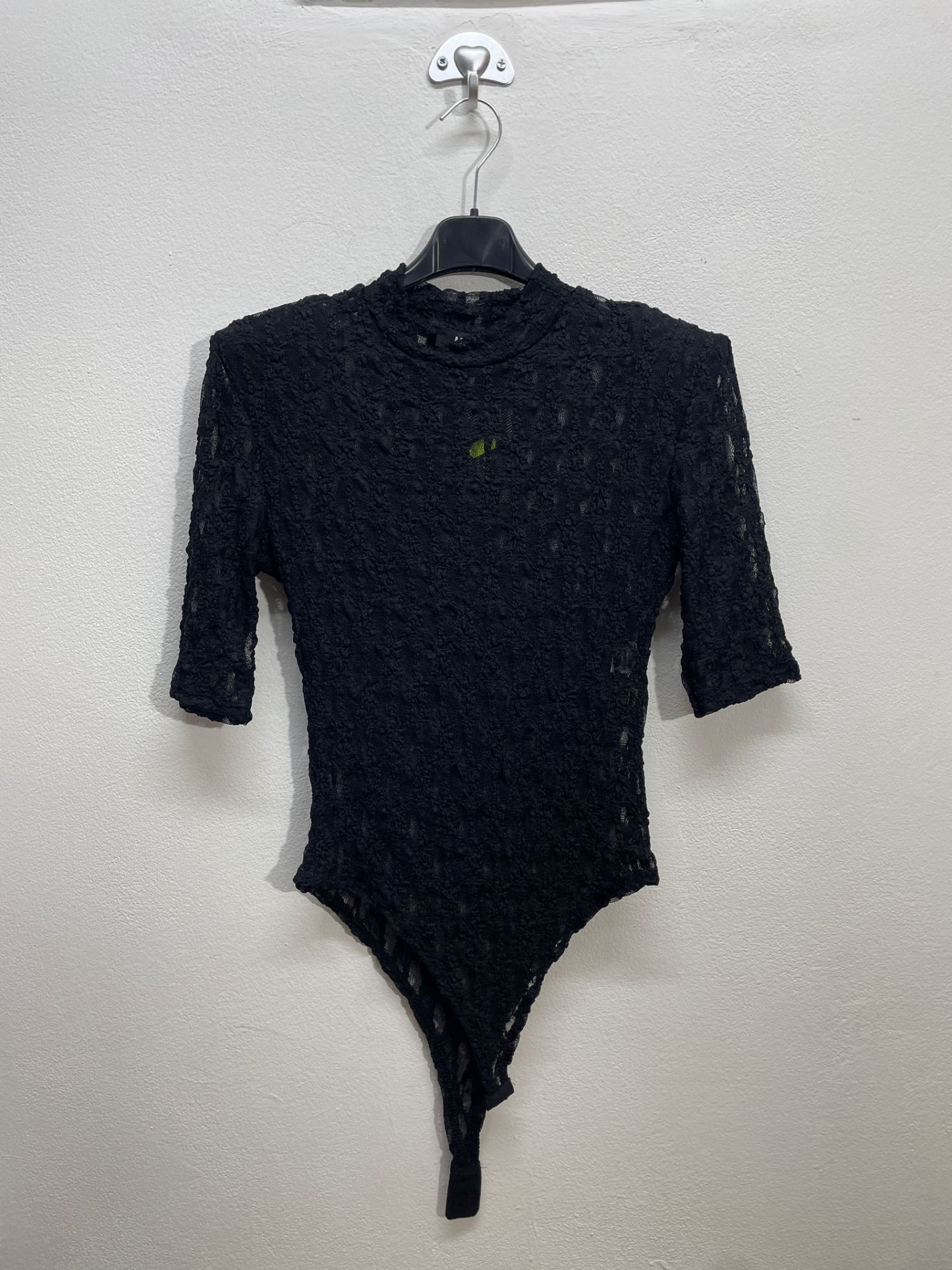 16621. Body con spalline merlettato 