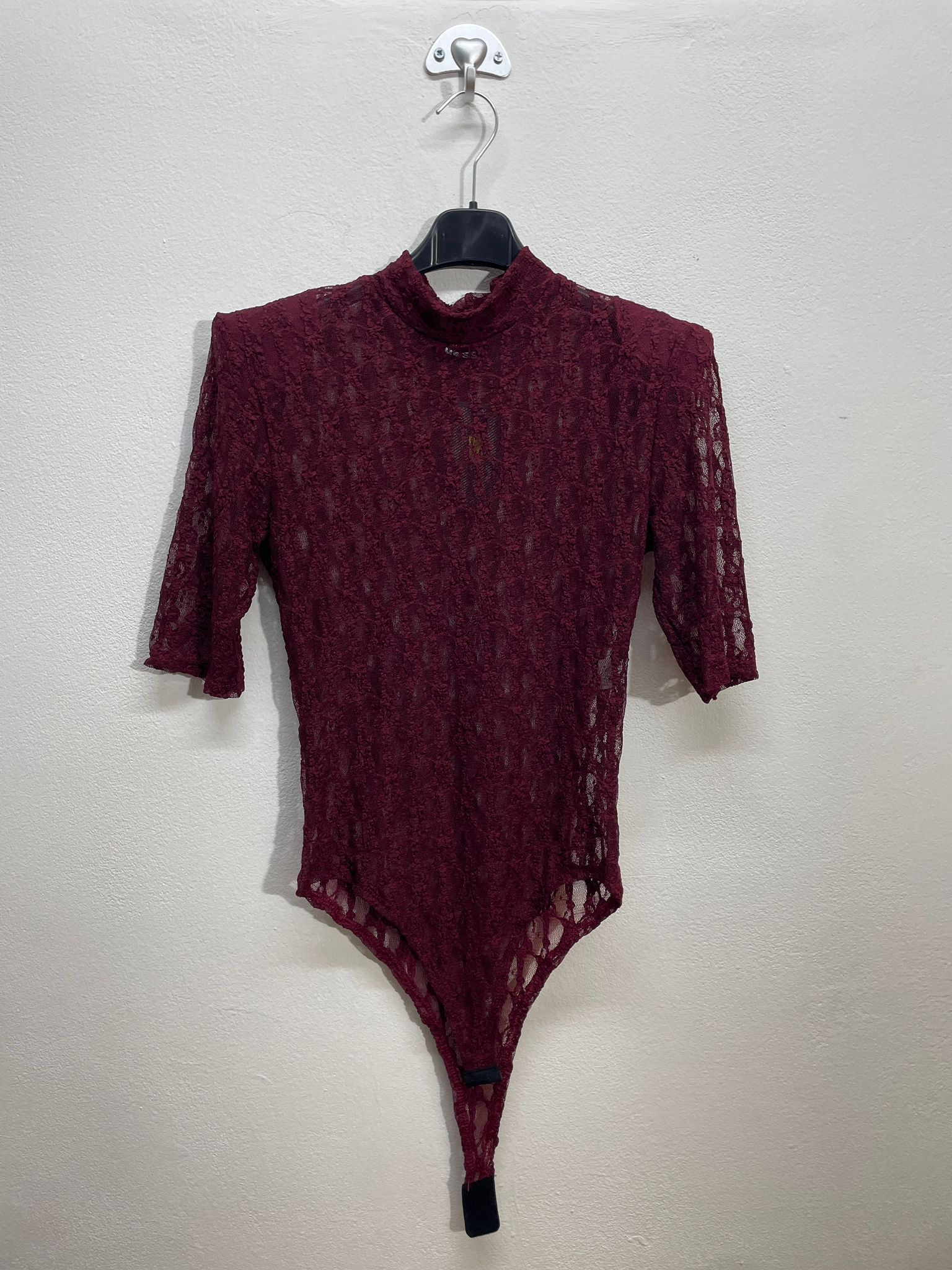 16621. Body con spalline merlettato 