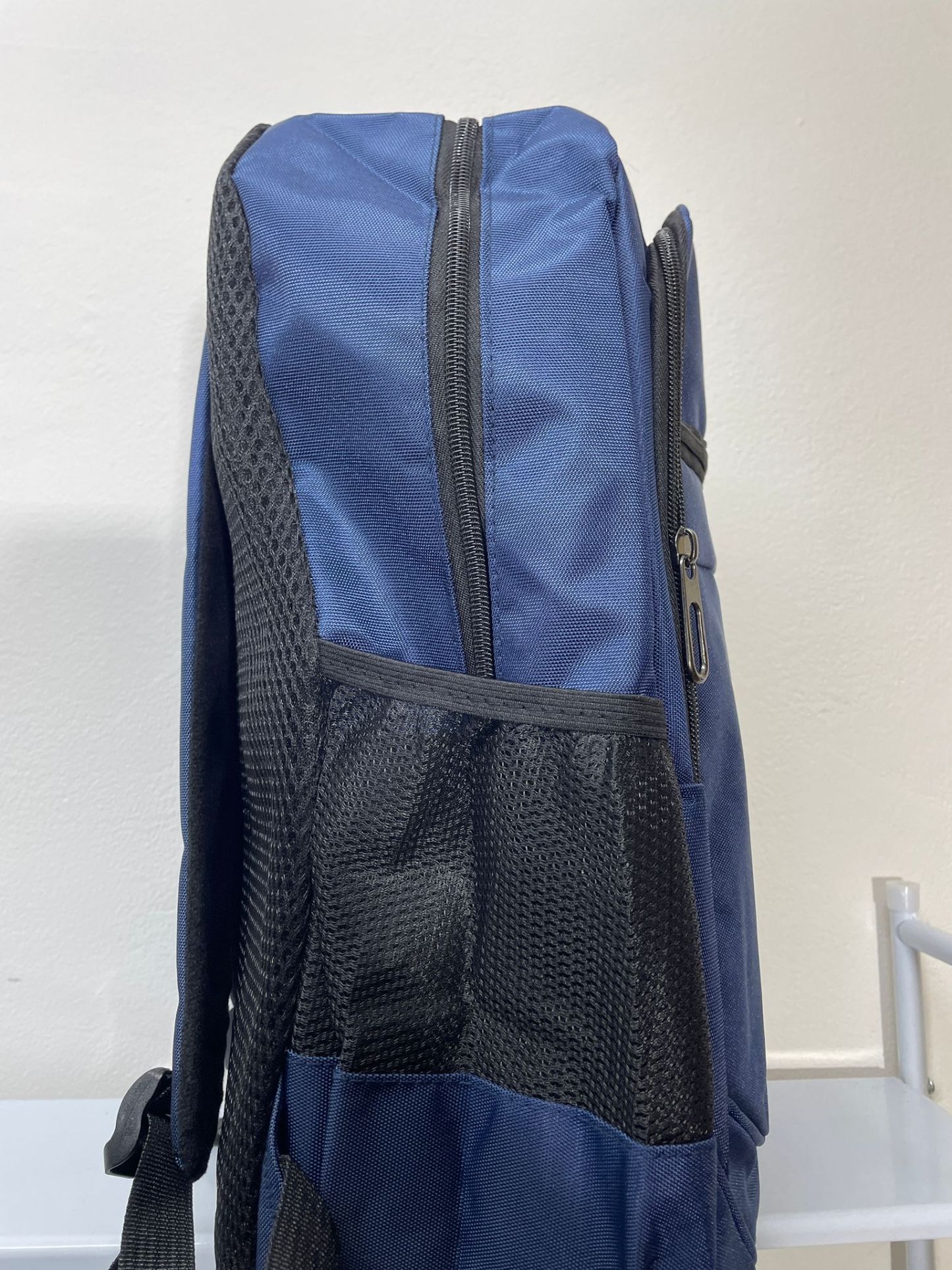 S01# | Zaino con due zip 