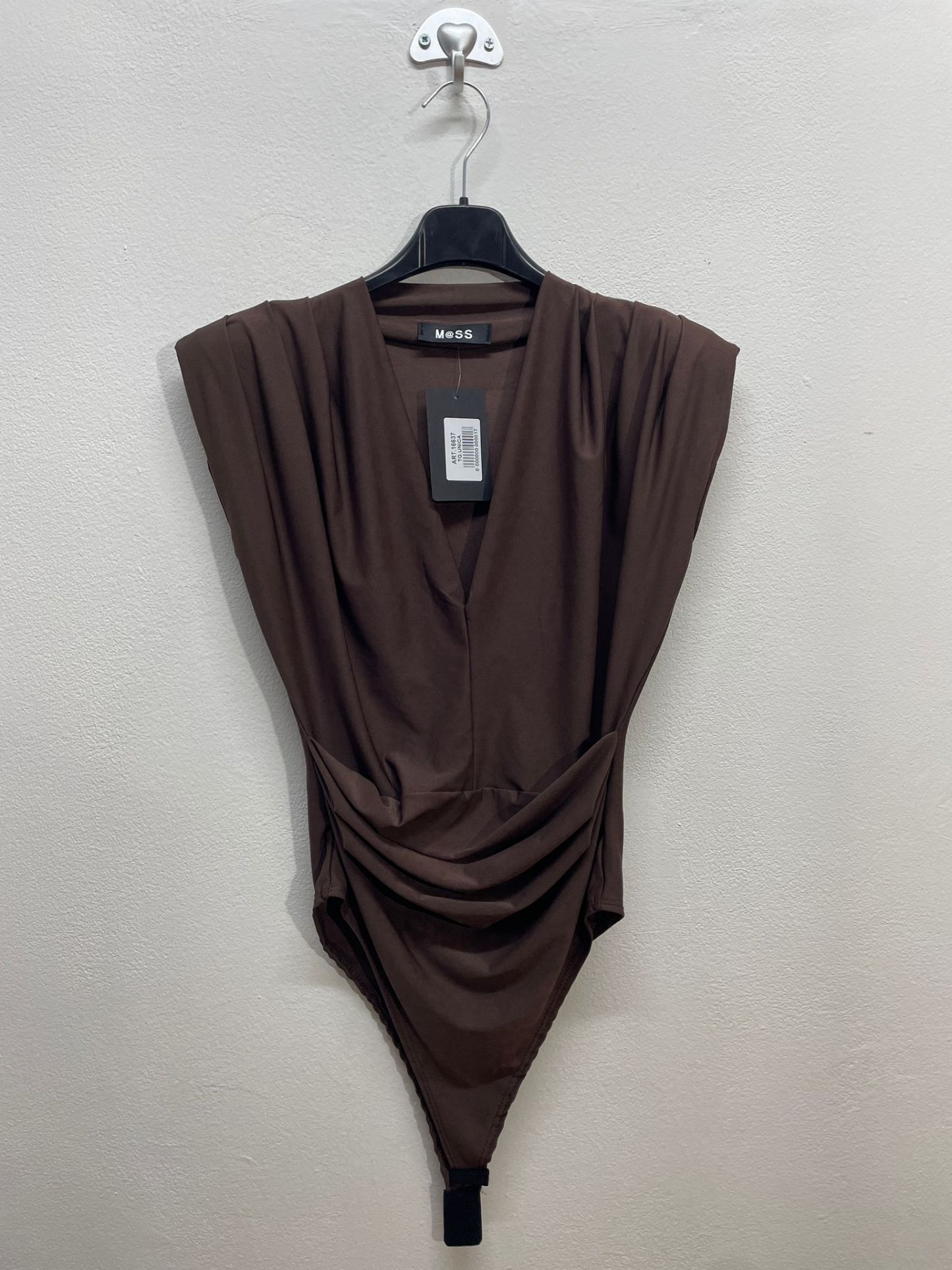 16637 |  Taglia unica body con spalle integrate scollo V