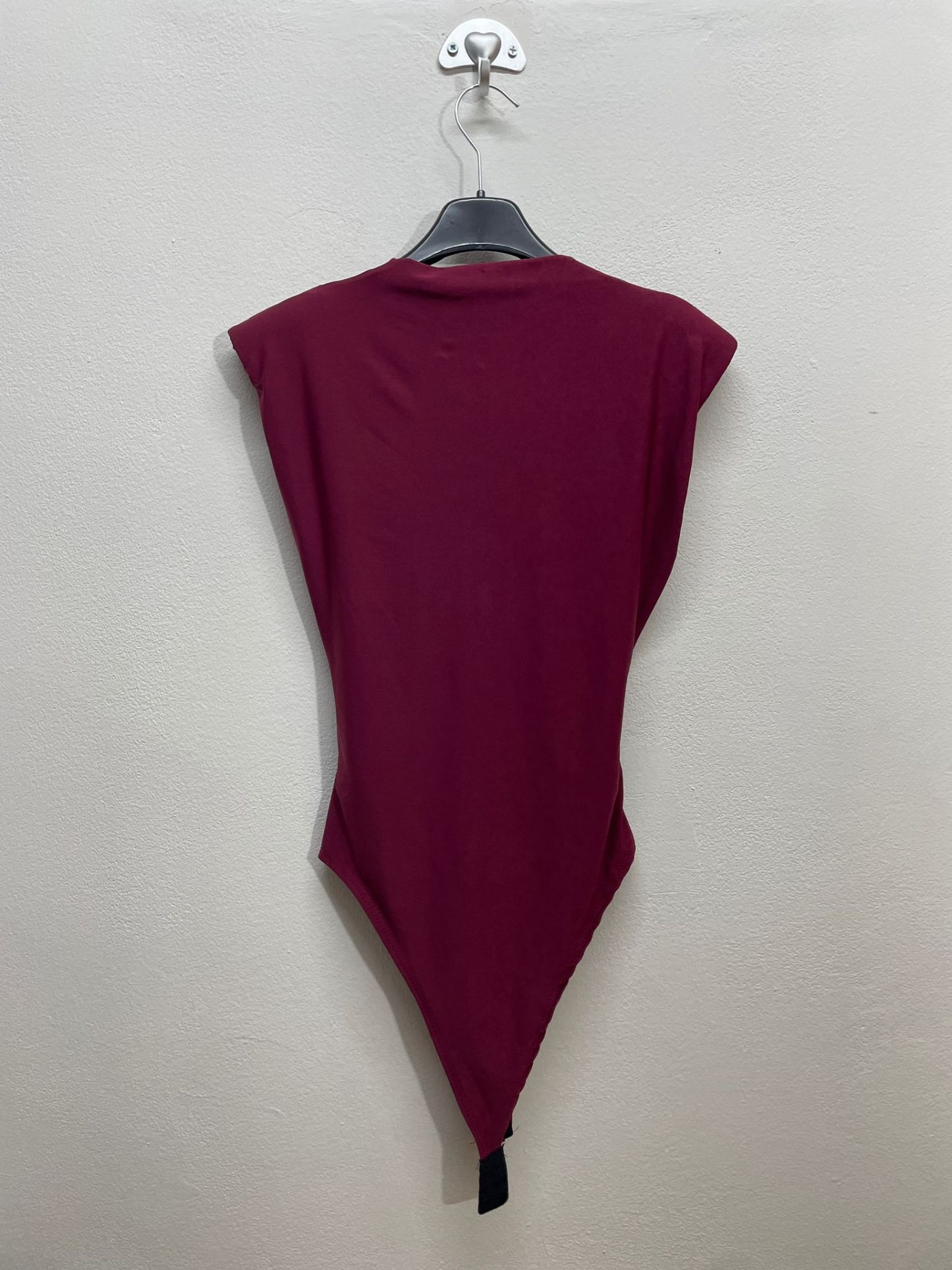 16637 |  Taglia unica body con spalle integrate scollo V