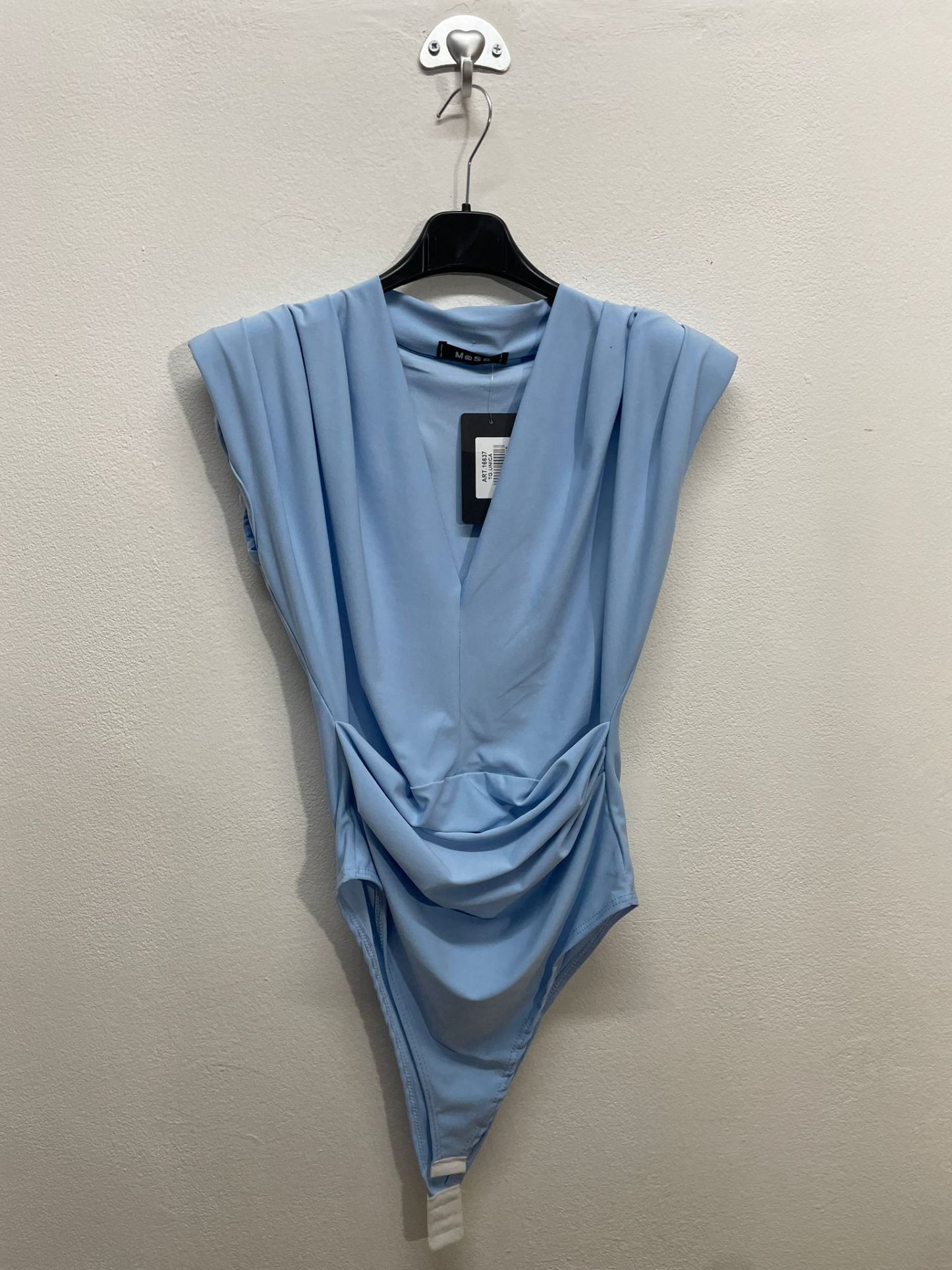 16637 |  Taglia unica body con spalle integrate scollo V