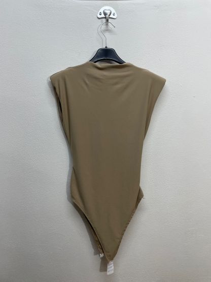 16637 |  Taglia unica body con spalle integrate scollo V