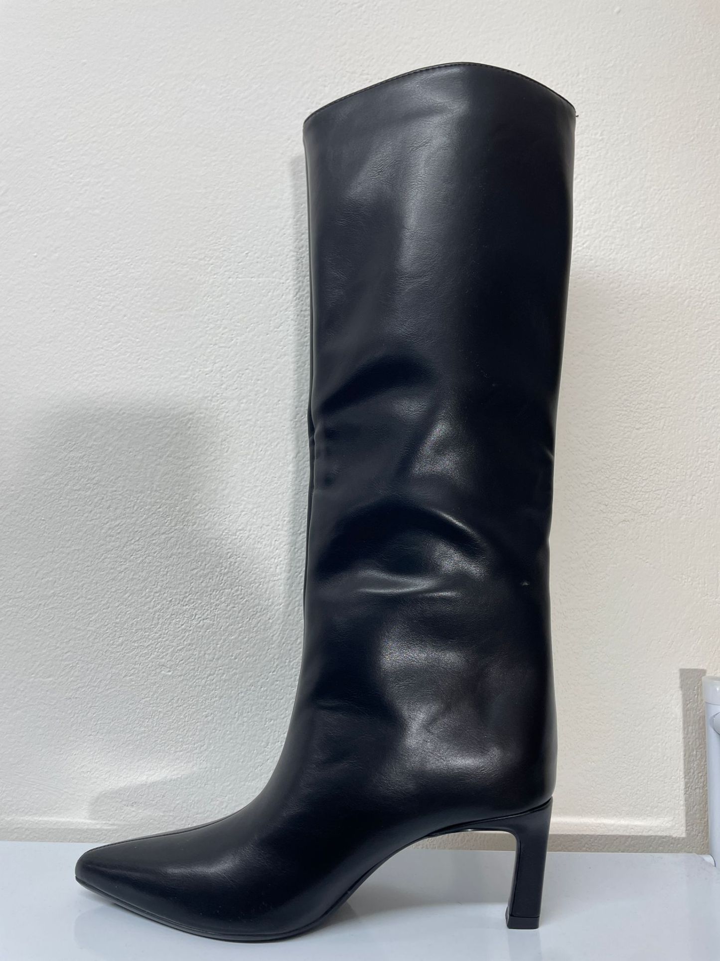 GAO47 | stivali lunghi di pelle con tacco bassso