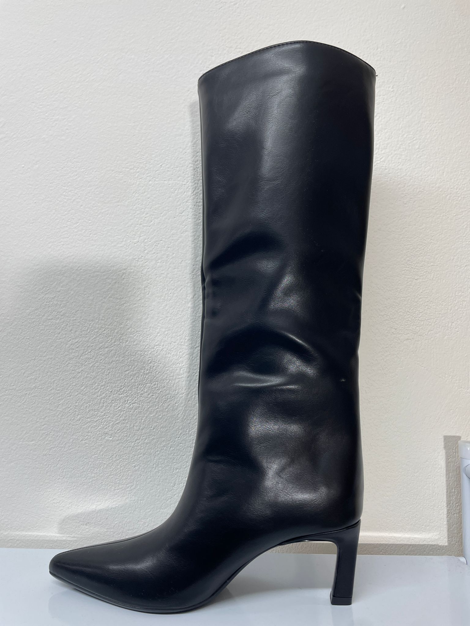 GAO47 | stivali lunghi di pelle con tacco bassso