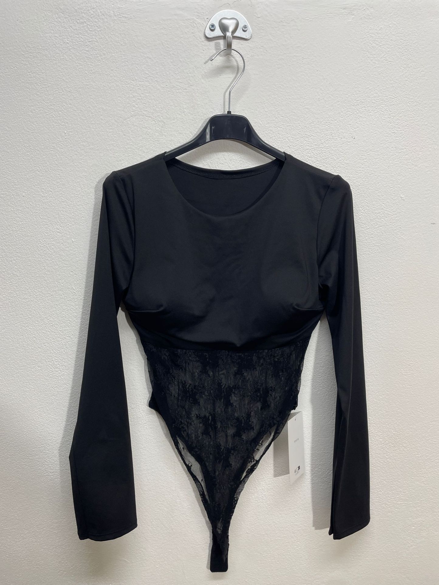 11575 | Body con merletto