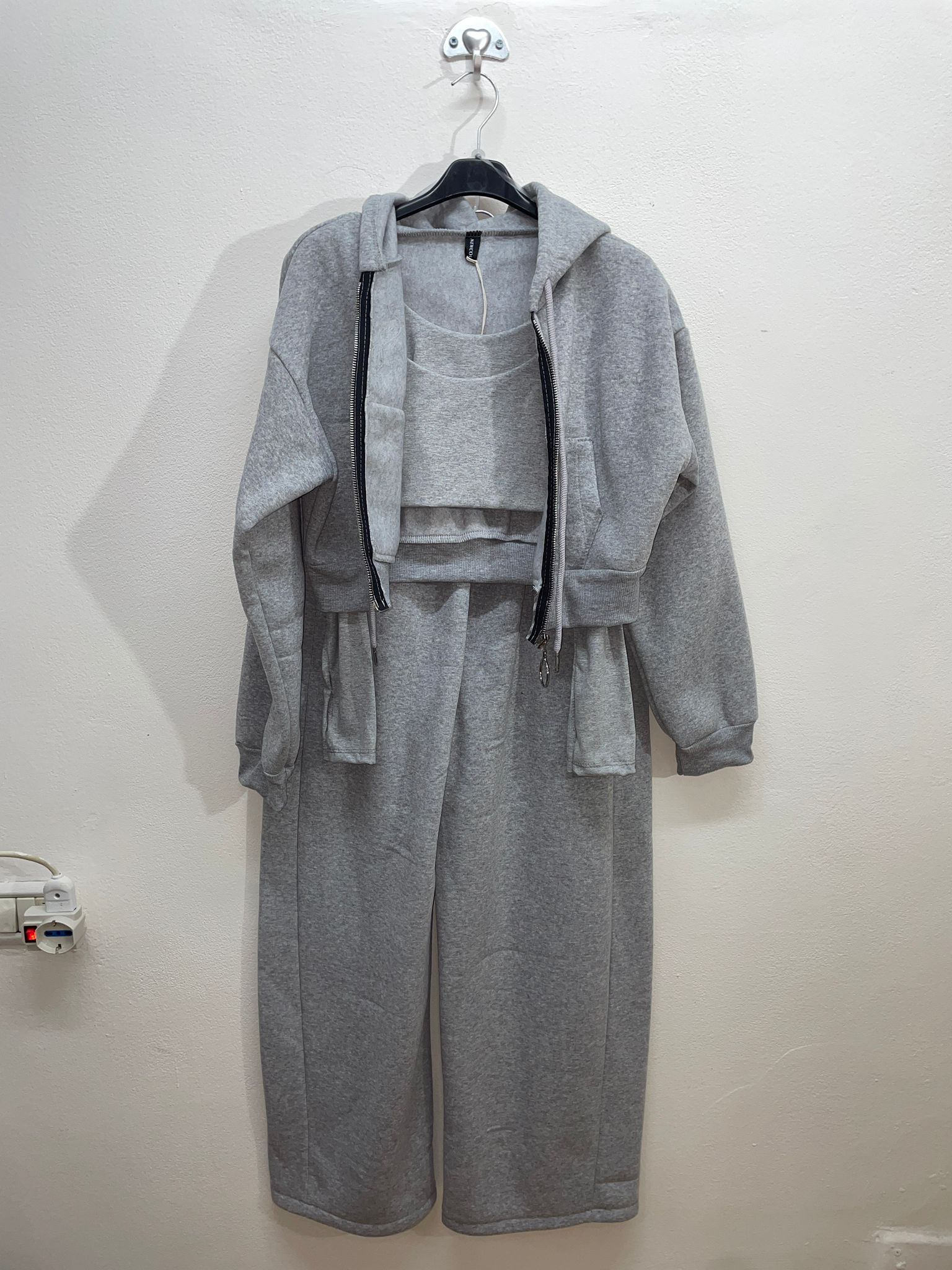 5552 | Tuta completa tre pezzi 