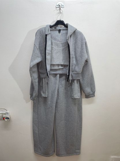 5552 | Tuta completa tre pezzi 