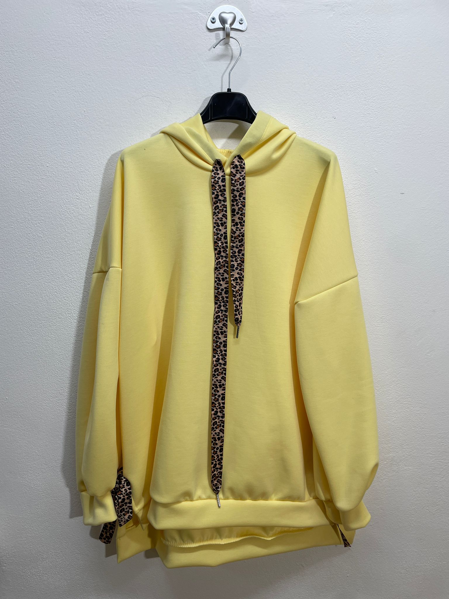 3559 | Felpa con elastico animallier