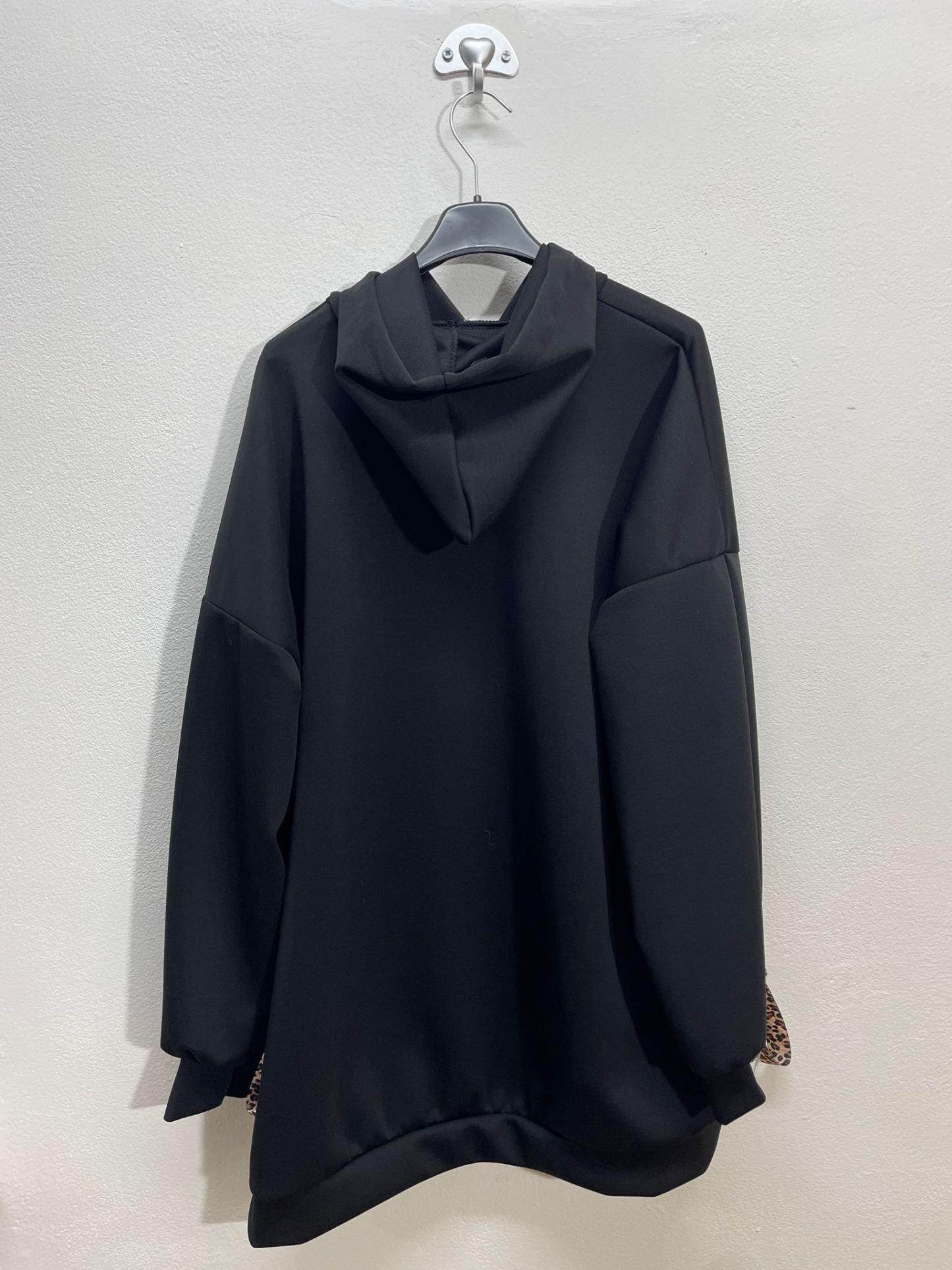 3559 | Felpa con elastico animallier