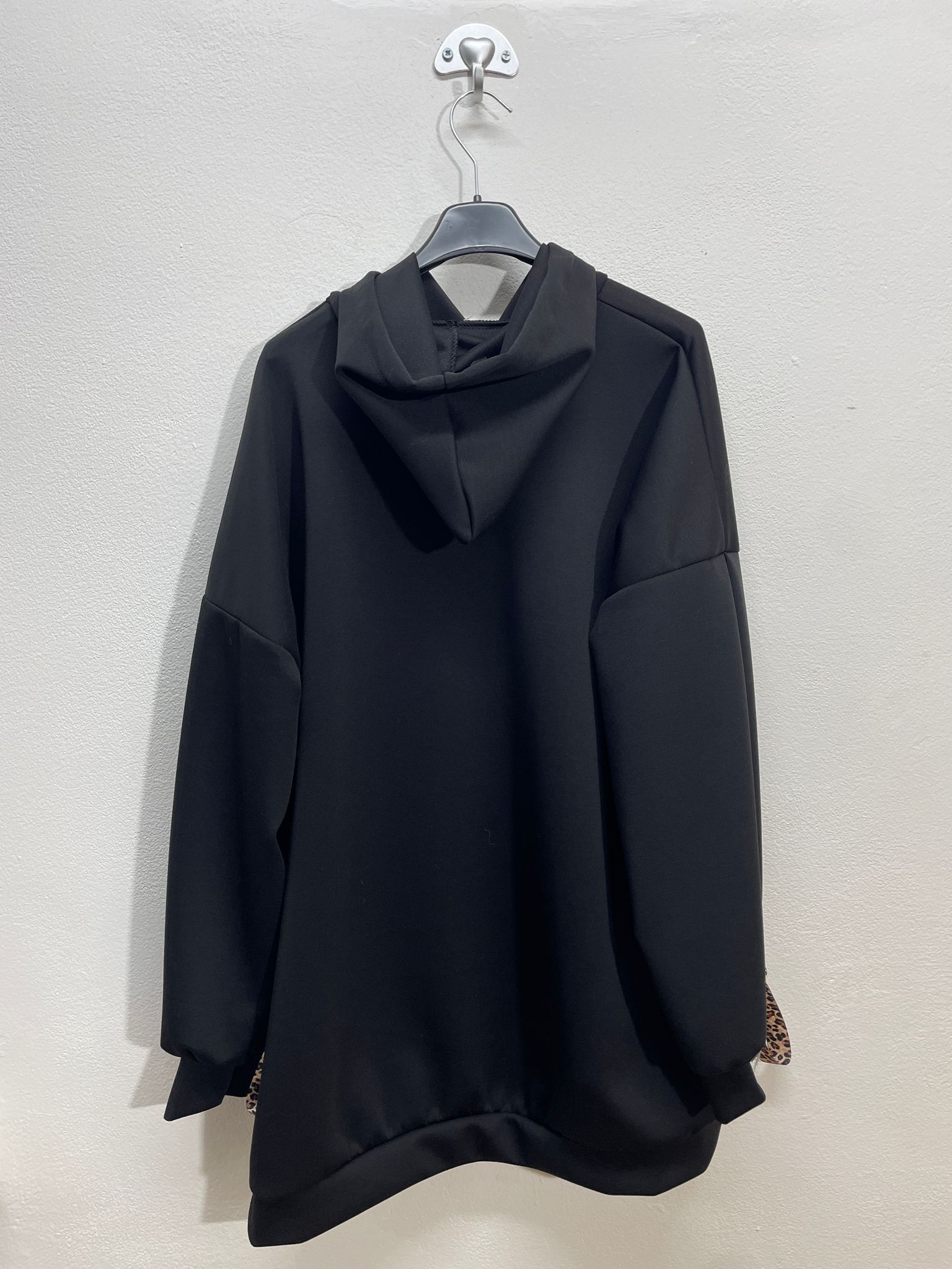 3559 | Felpa con elastico animallier