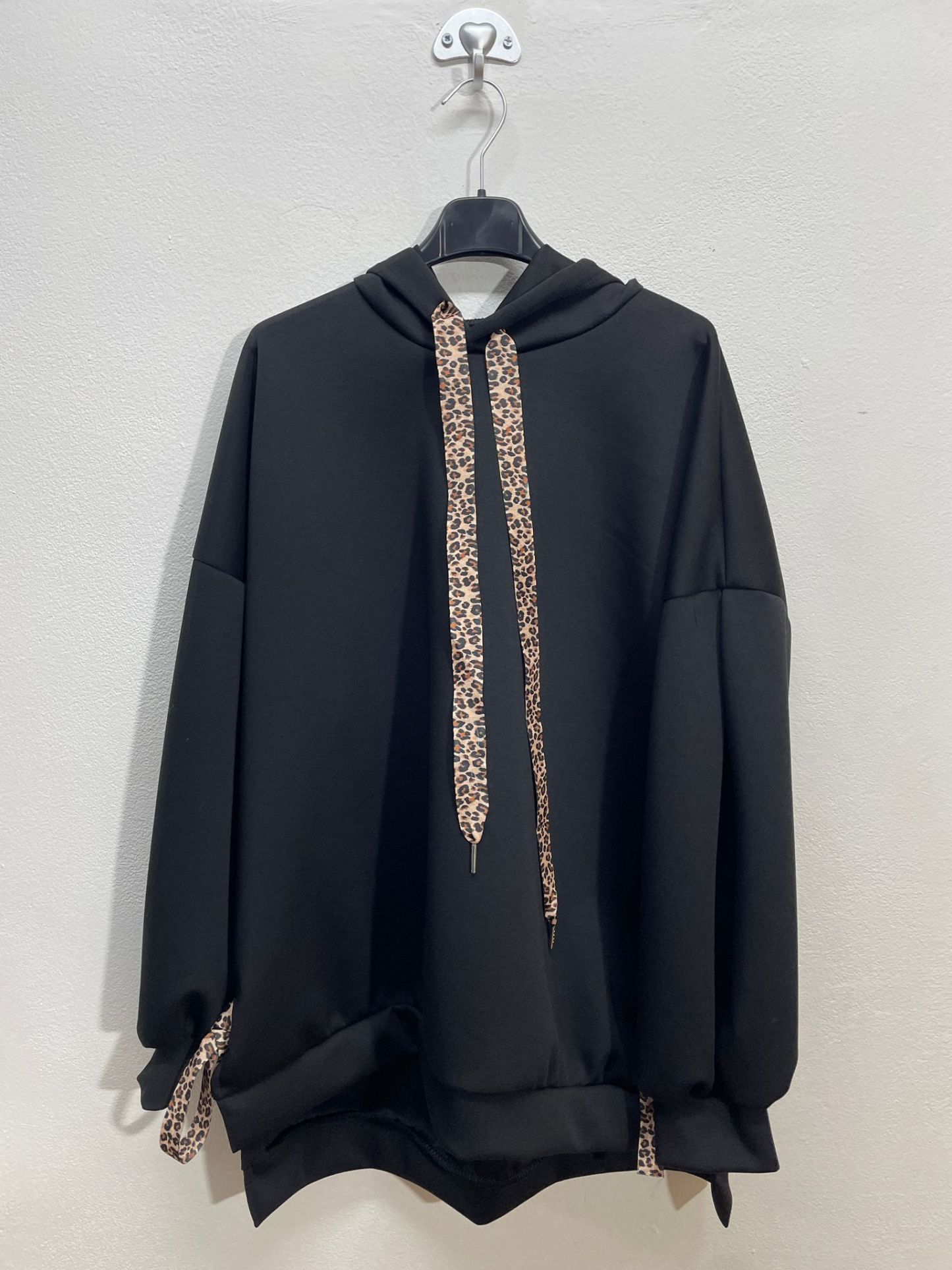 3559 | Felpa con elastico animallier