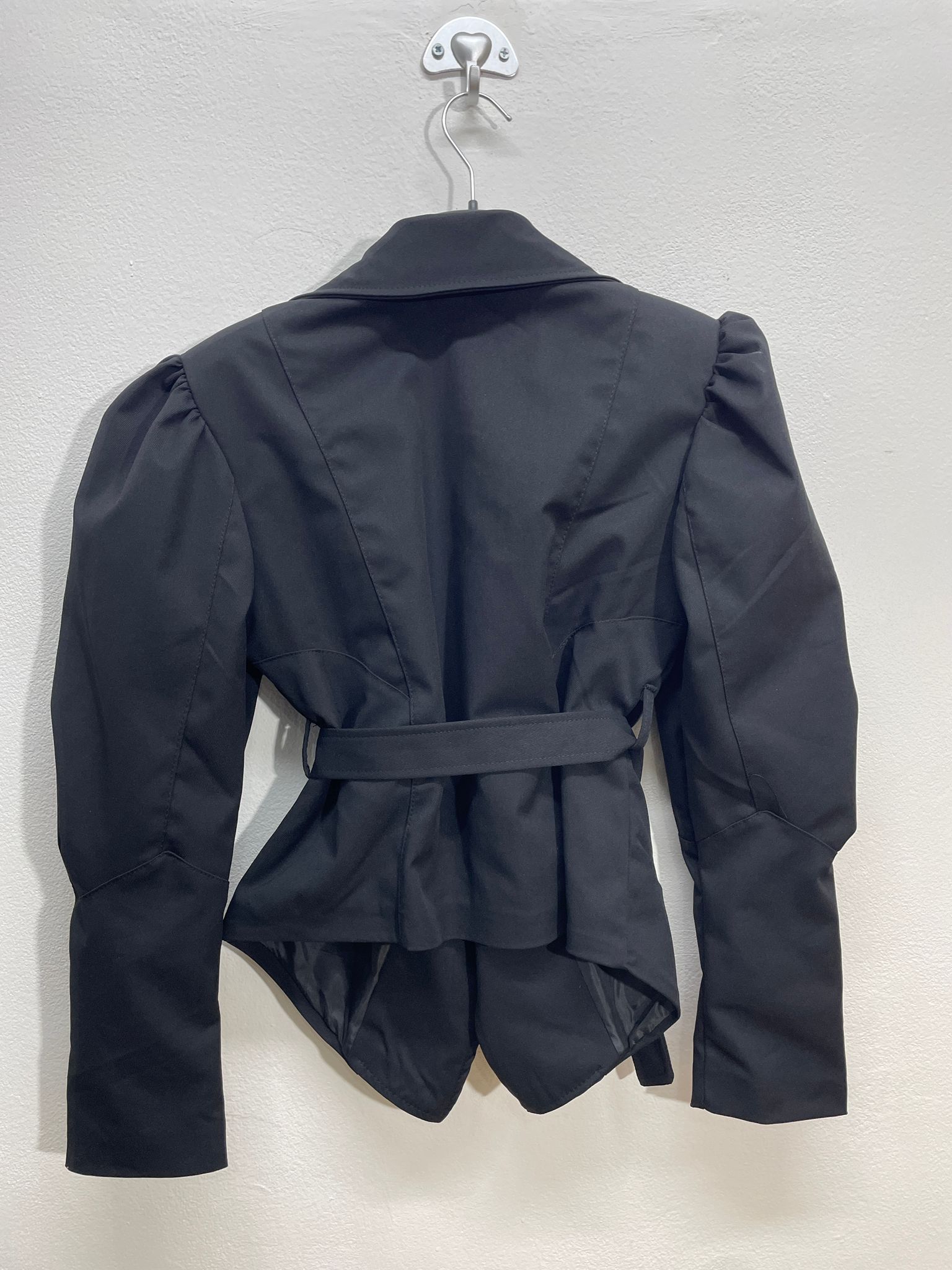 6862 | Giacca corta con laccio