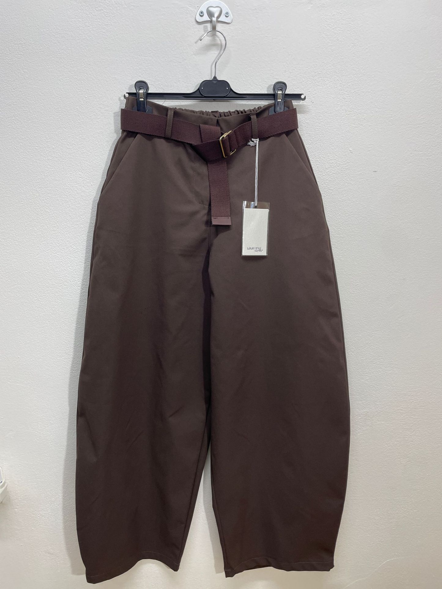 67400 | Pantalone a costine con cintura