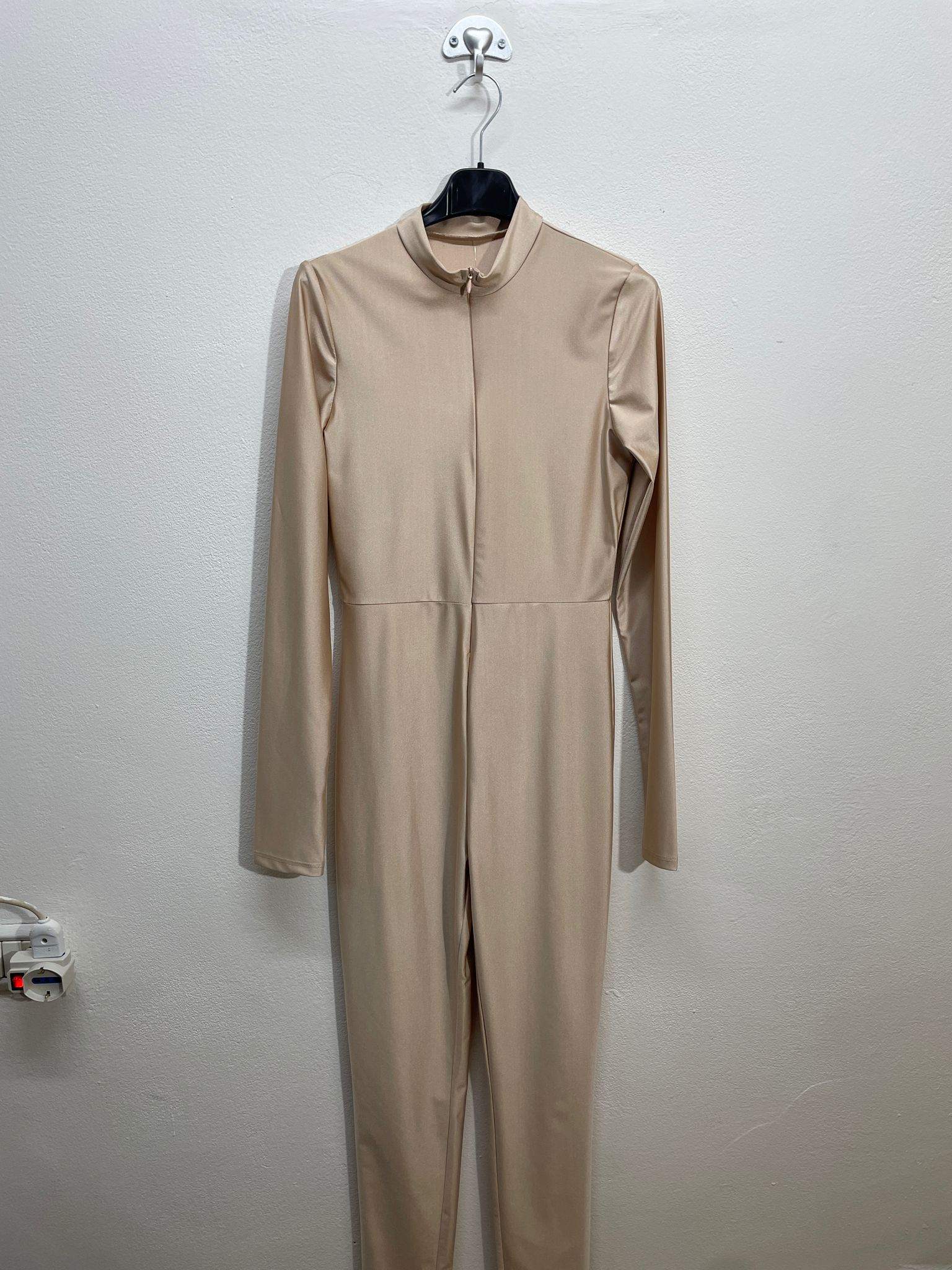 30699 | Tuta lunga con zip