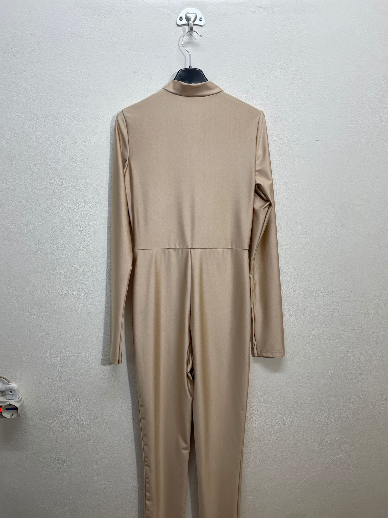 30699 | Tuta lunga con zip