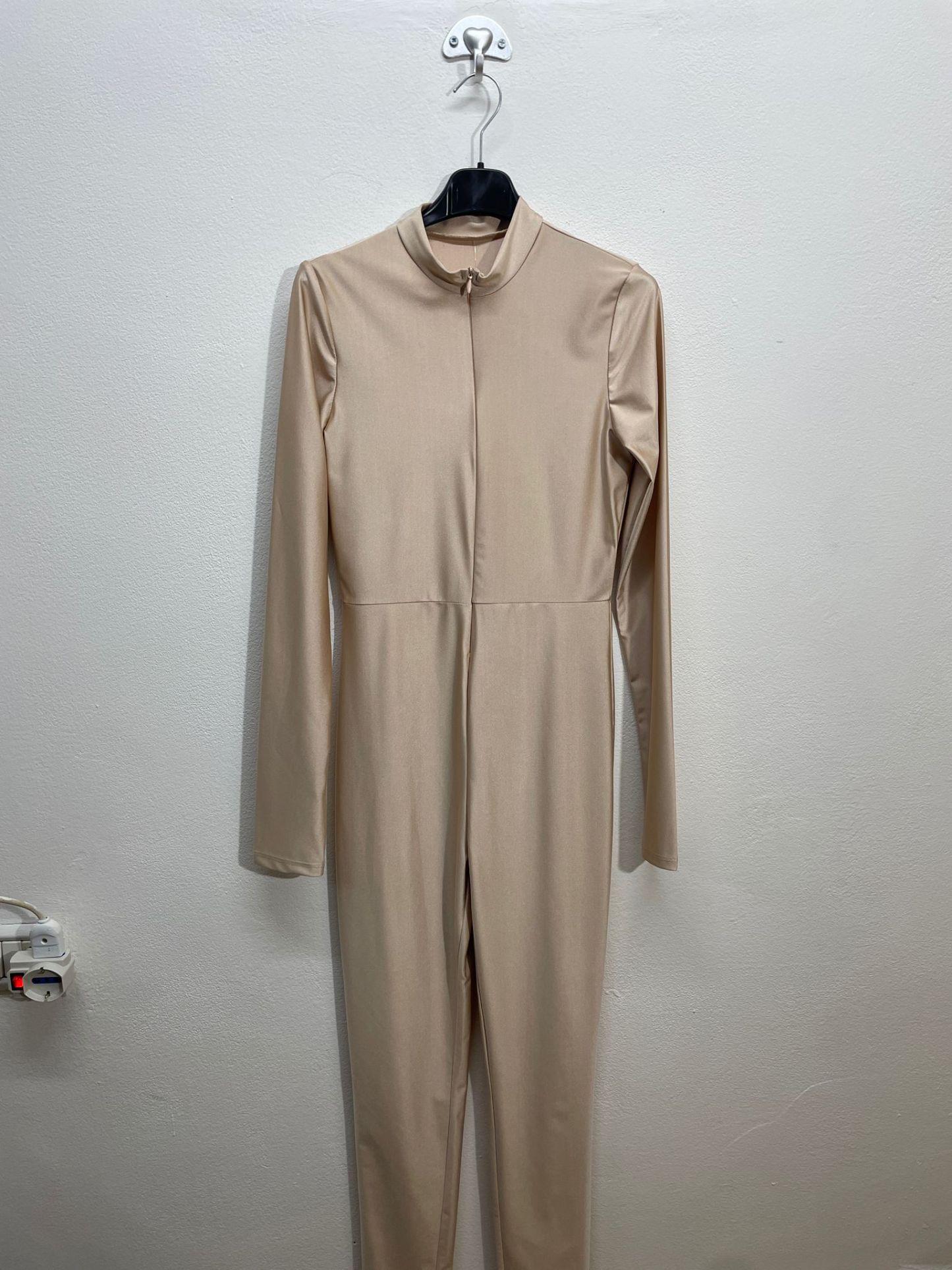 30699 | Tuta lunga con zip