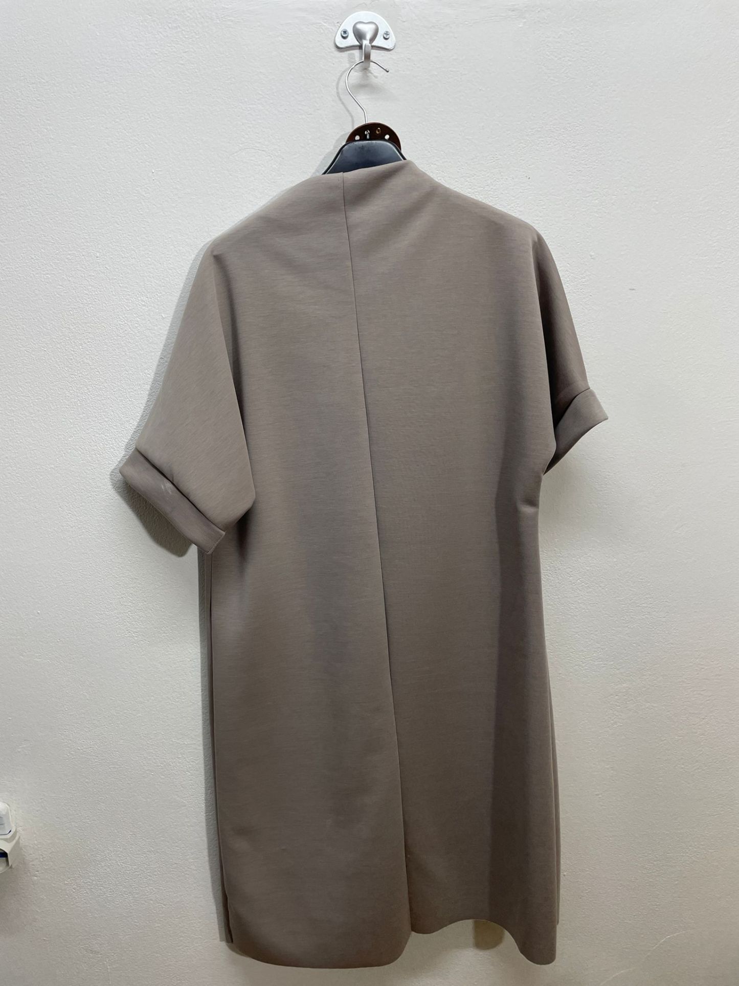 39076 | Vestito lungo con cintura