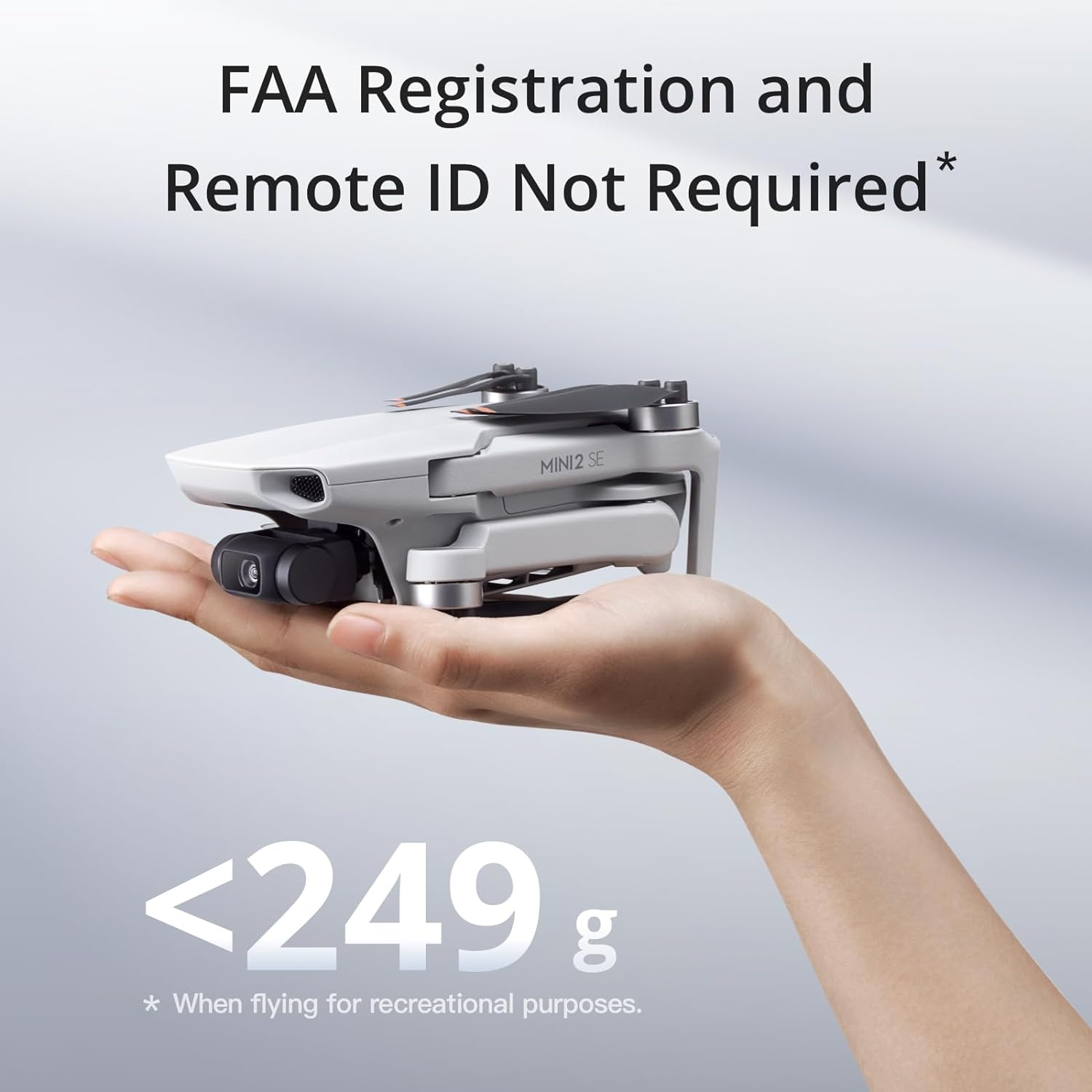 DJI Mini 2 SE Fly More Combo｜1/2.3-inch CMOS｜2.7K/30fps aerial photography｜3 batteries for 93 minutes of battery life｜10km O2 image transmission｜249g ultra-light and no registration required｜Includes charging butler｜Travel storage bag