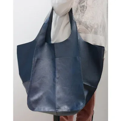 👜O tendință de modă, un stil simplu, un accesoriu invariabil pentru femei, potrivit pentru toate ocaziile - arta din piele.