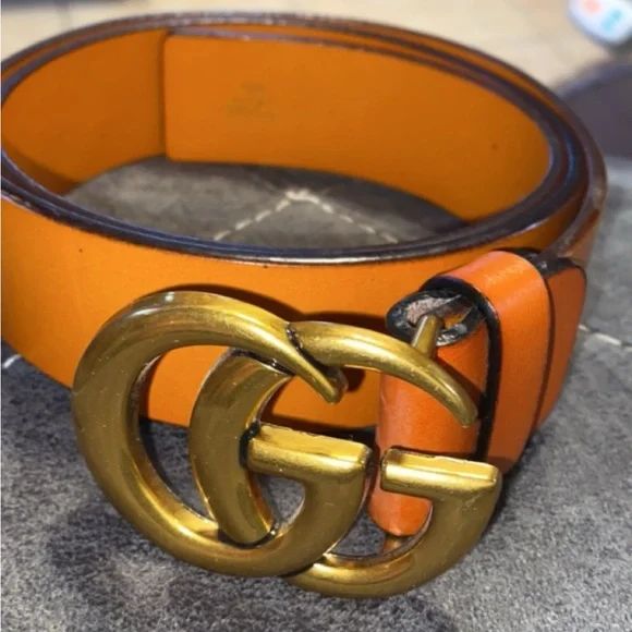 Raktárköltöztetés, eredeti bőr márkájú övek szuper alacsony áron eladók (limitált 30 szett)