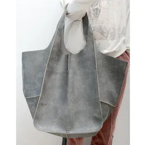 👜O tendință de modă, un stil simplu, un accesoriu invariabil pentru femei, potrivit pentru toate ocaziile - arta din piele.