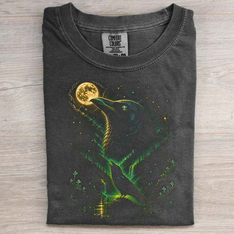Raven Howling To The Moon T-shirt