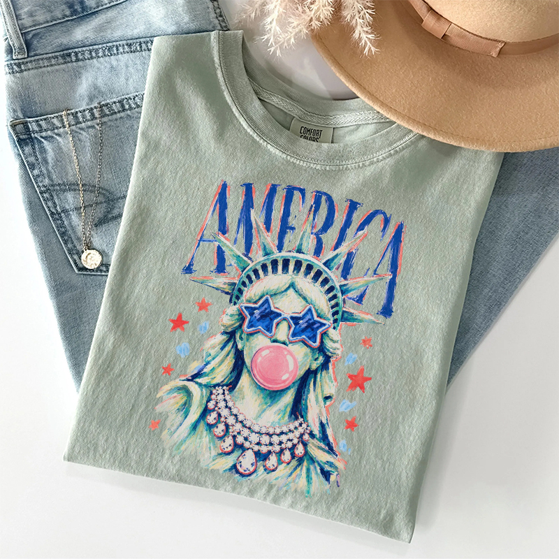 America Statue Of Liberty Blowing Bubble T-shirt
